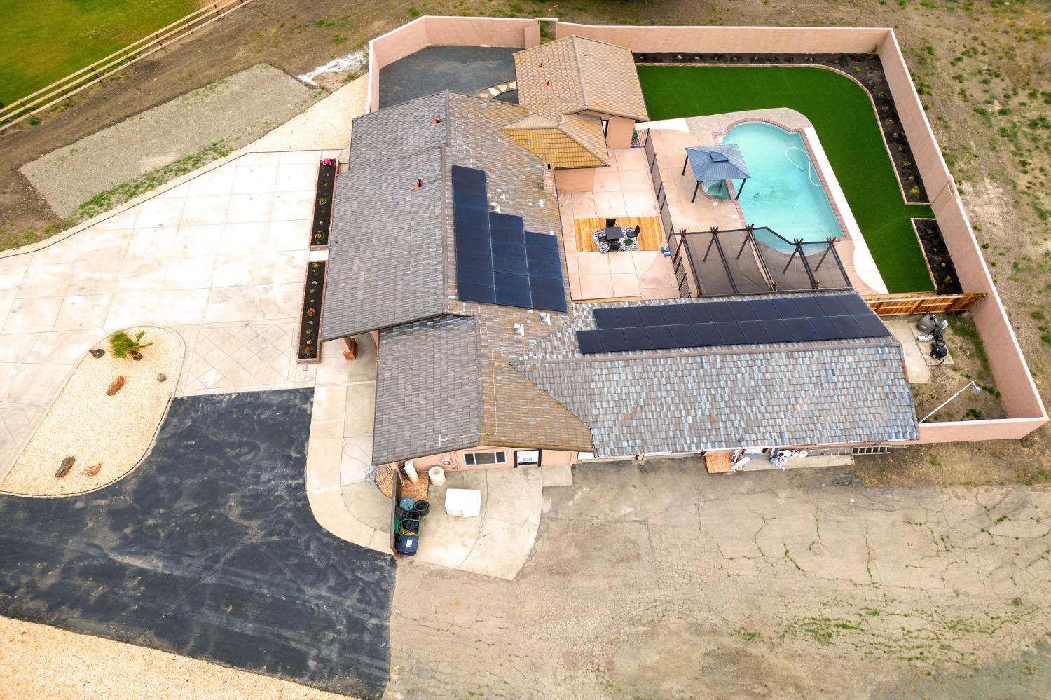 23155 Vaquero Court