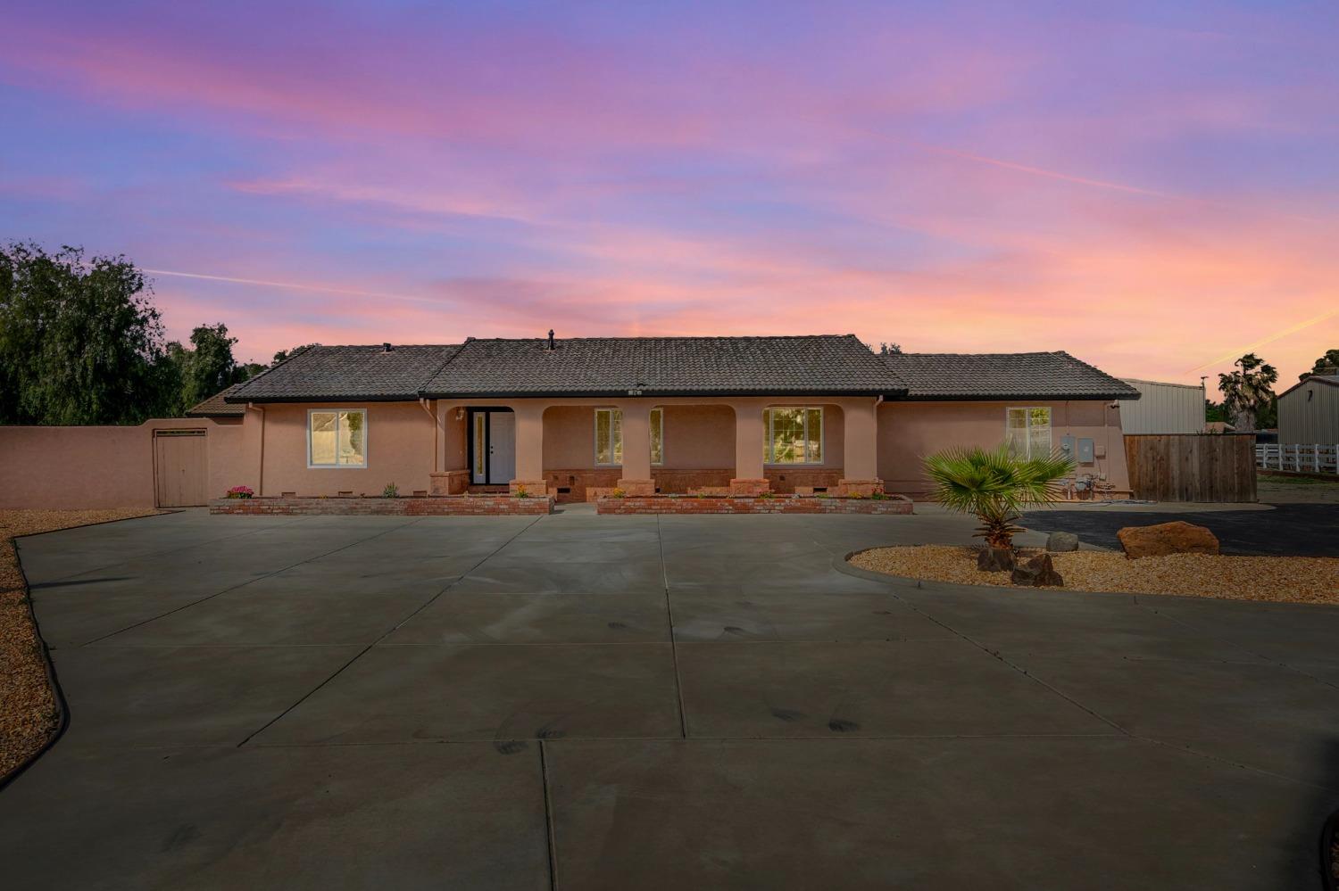 23155 Vaquero Court