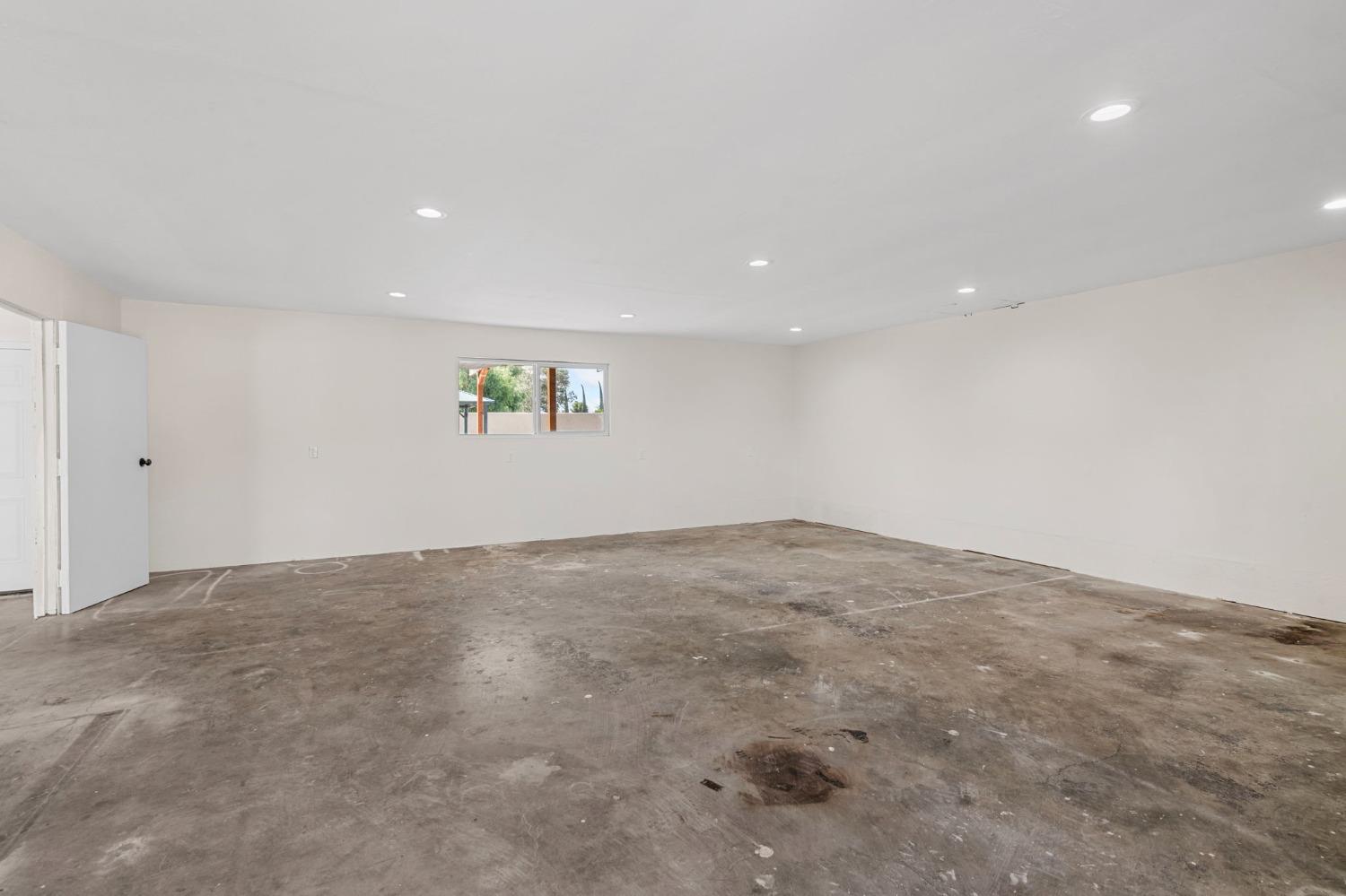 23155 Vaquero Court