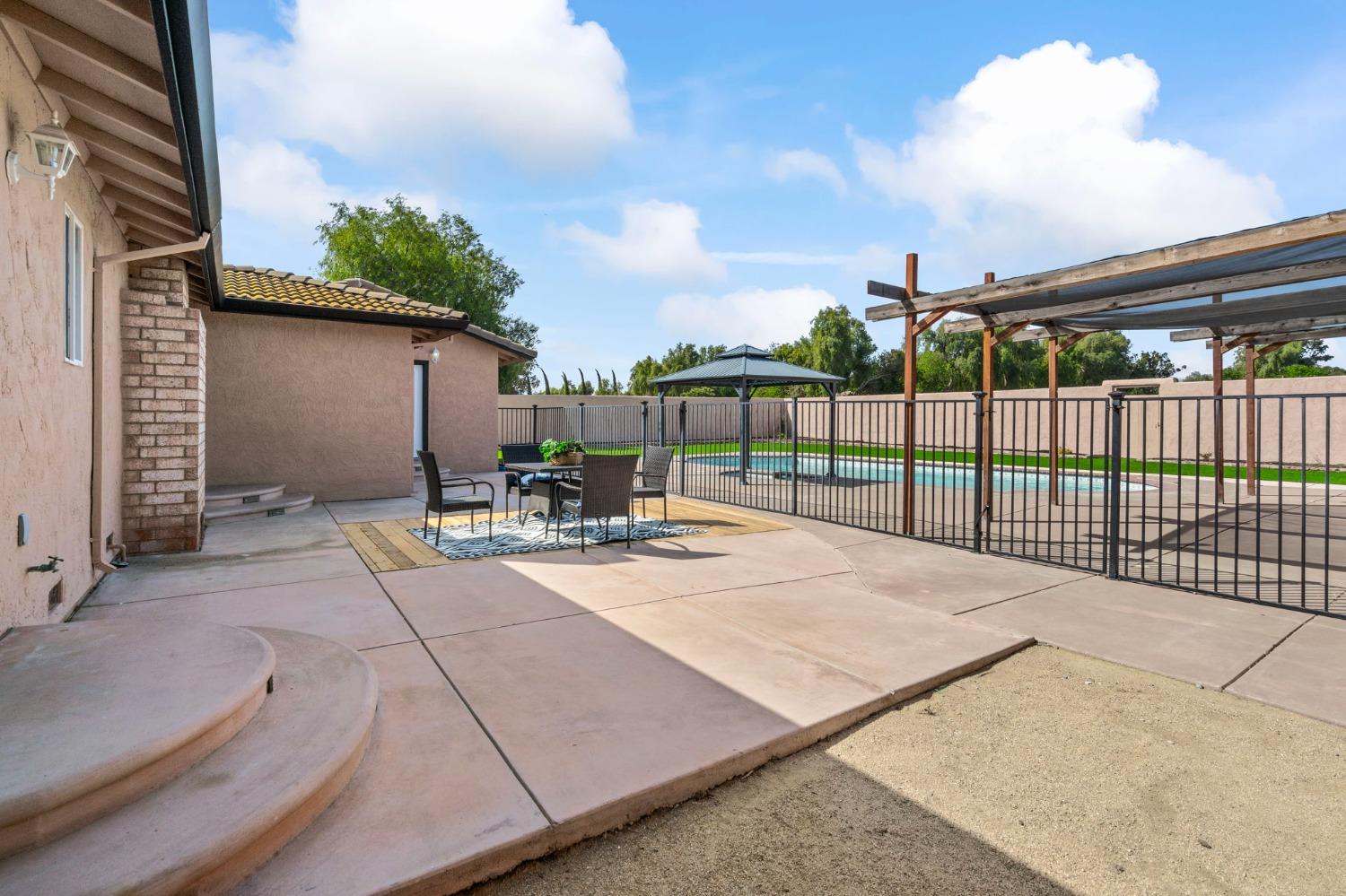 23155 Vaquero Court