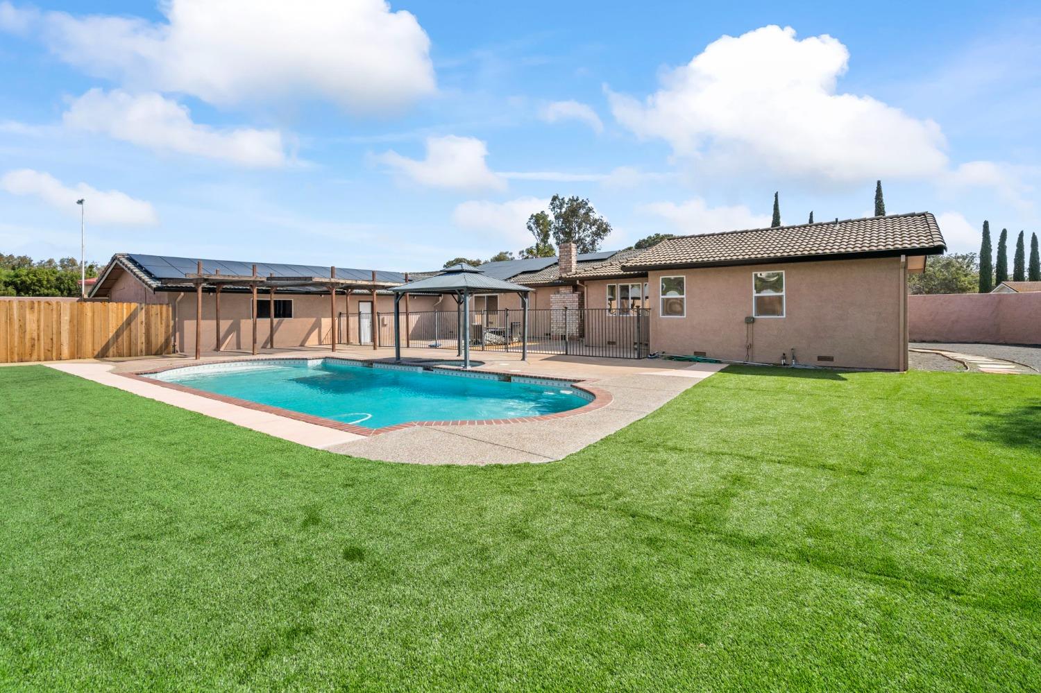23155 Vaquero Court