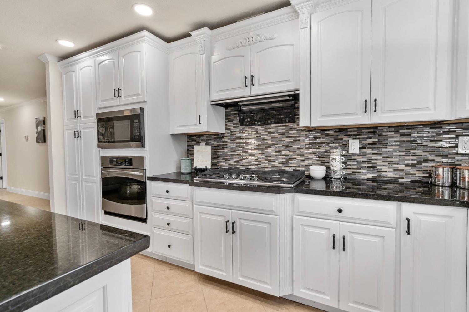23155 Vaquero Court