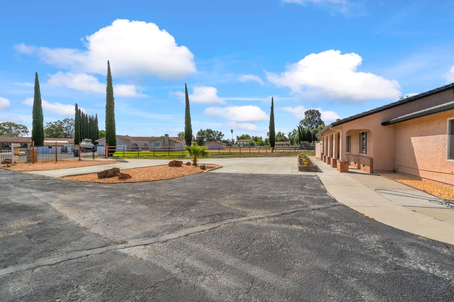 23155 Vaquero Court