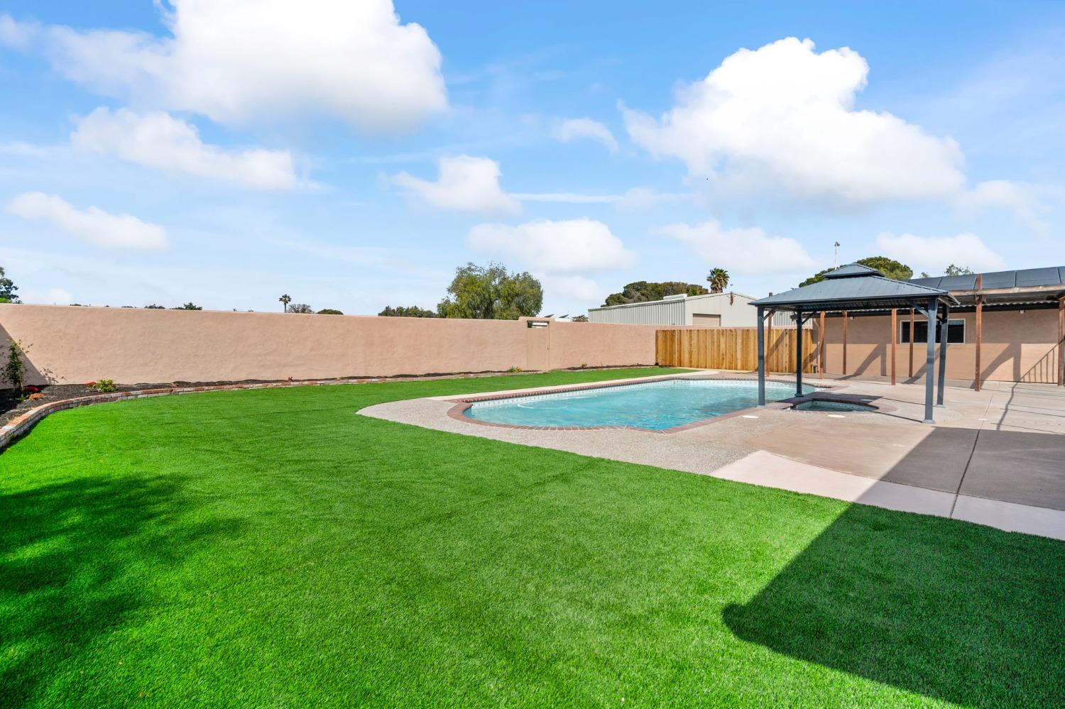 23155 Vaquero Court