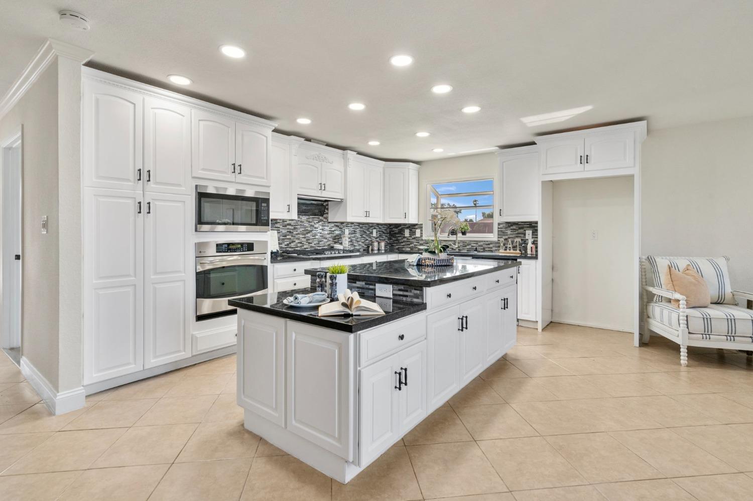 23155 Vaquero Court
