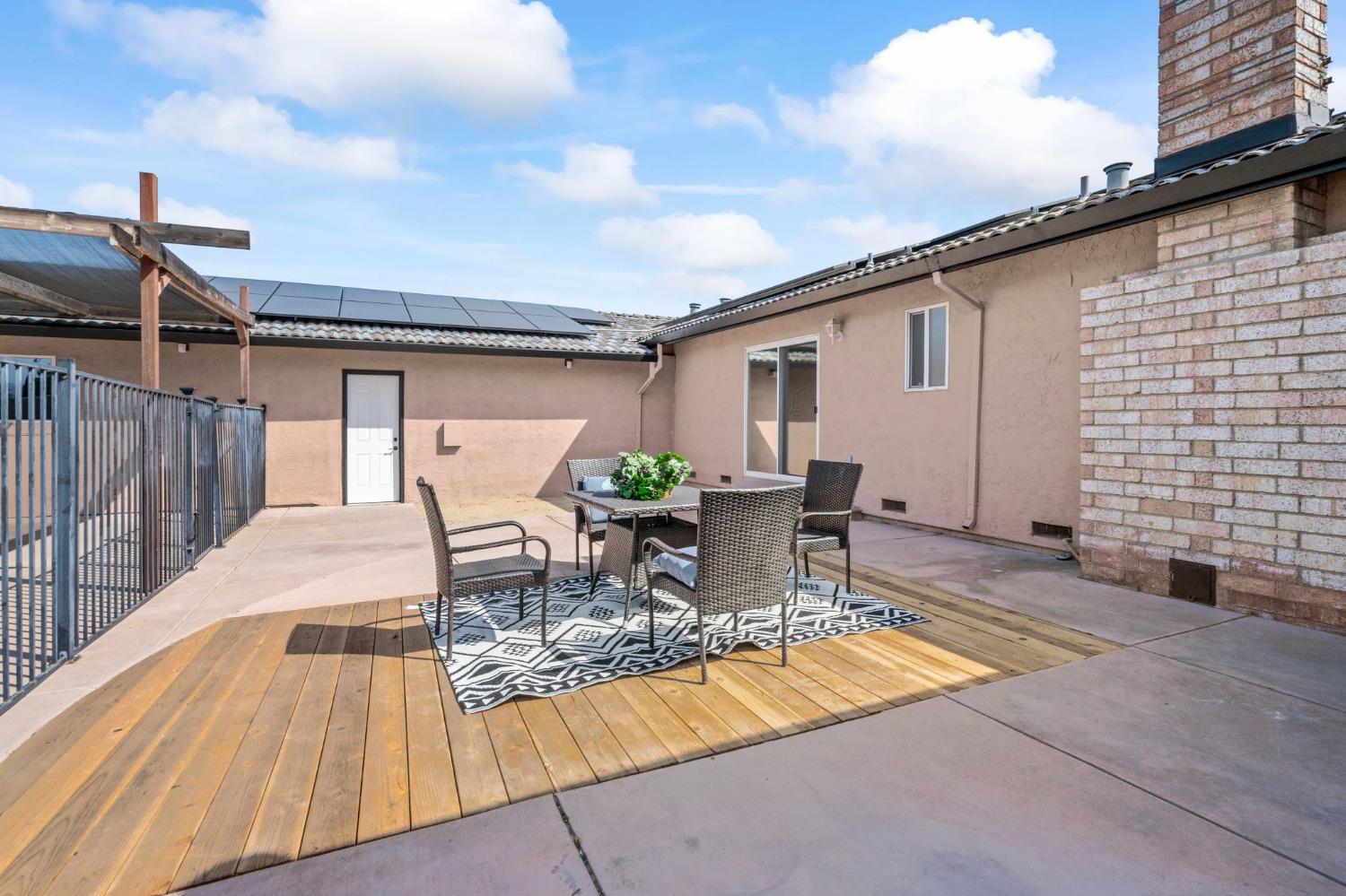 23155 Vaquero Court