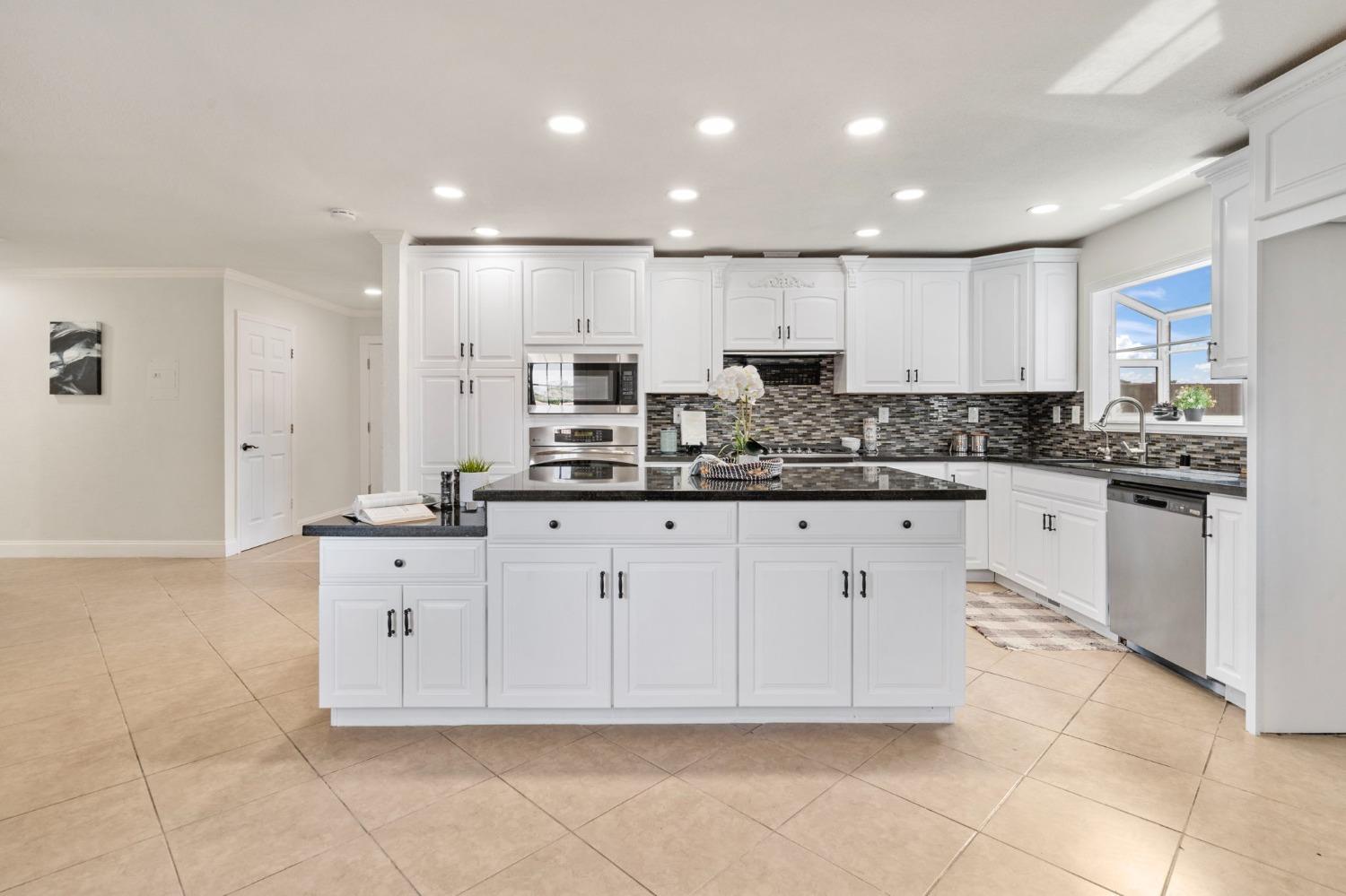 23155 Vaquero Court