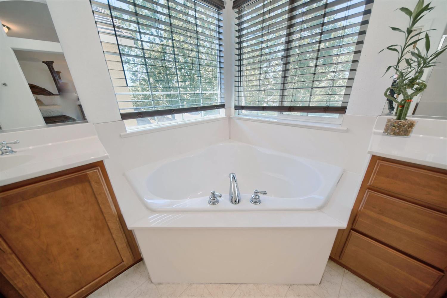 8061 Shay Circle Circle