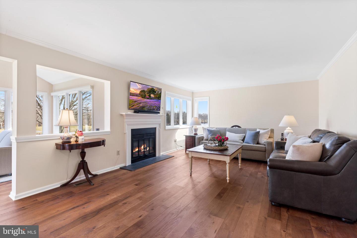 566 Franklin Way