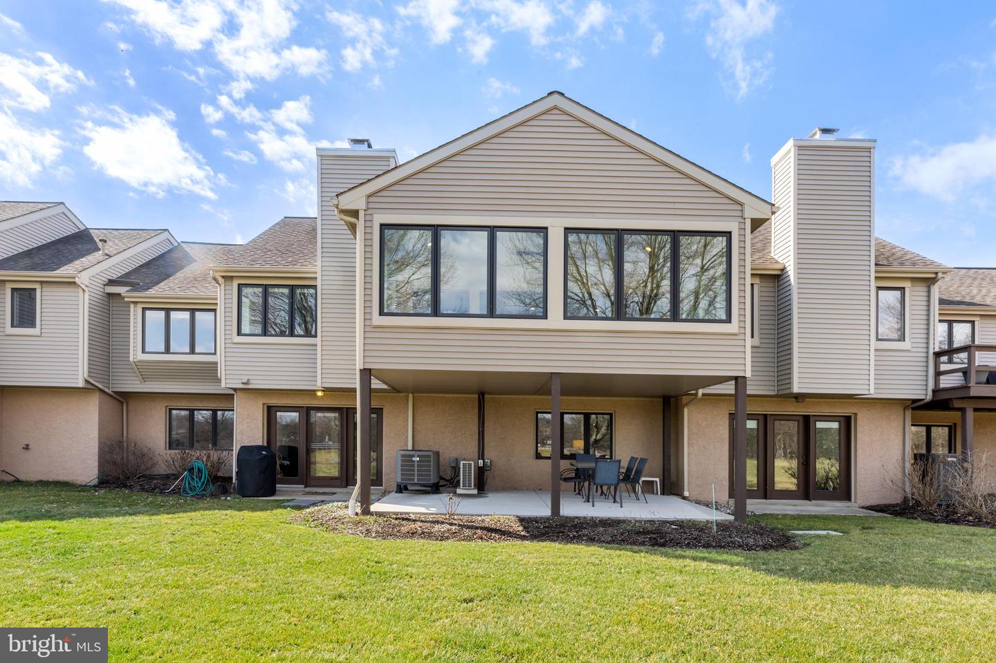566 Franklin Way