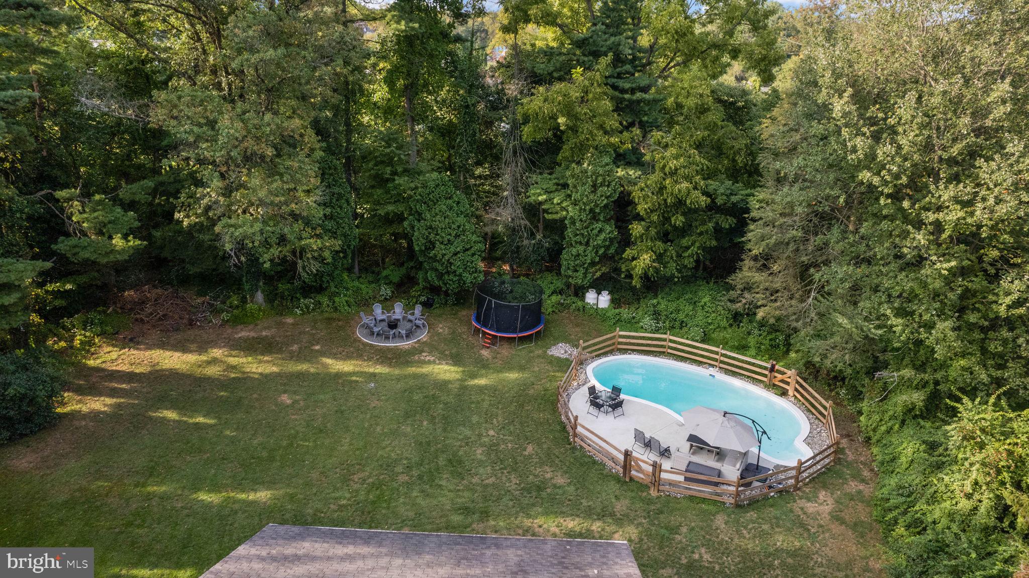 1421 Sugartown Rd