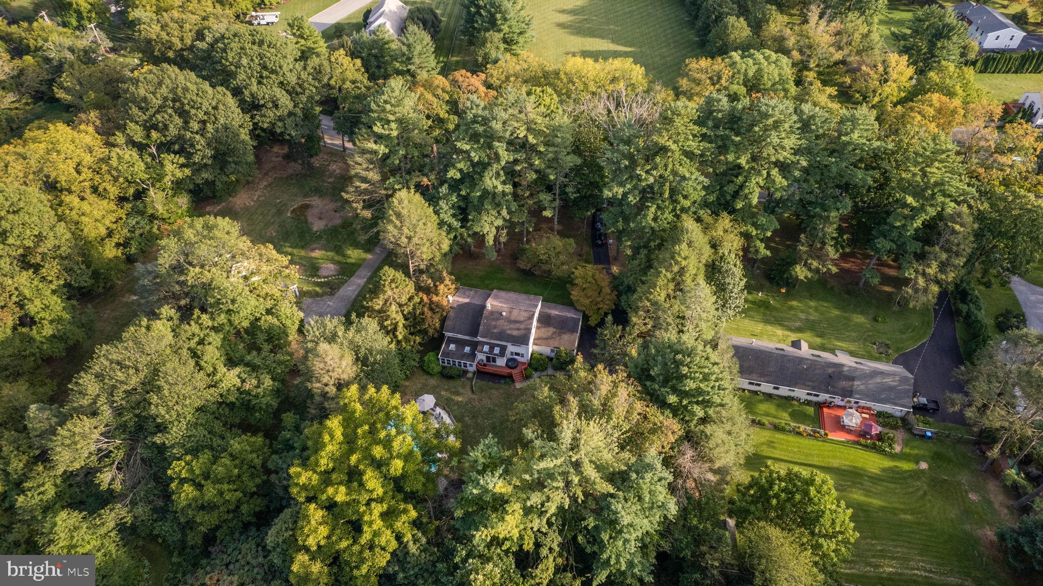 1421 Sugartown Rd