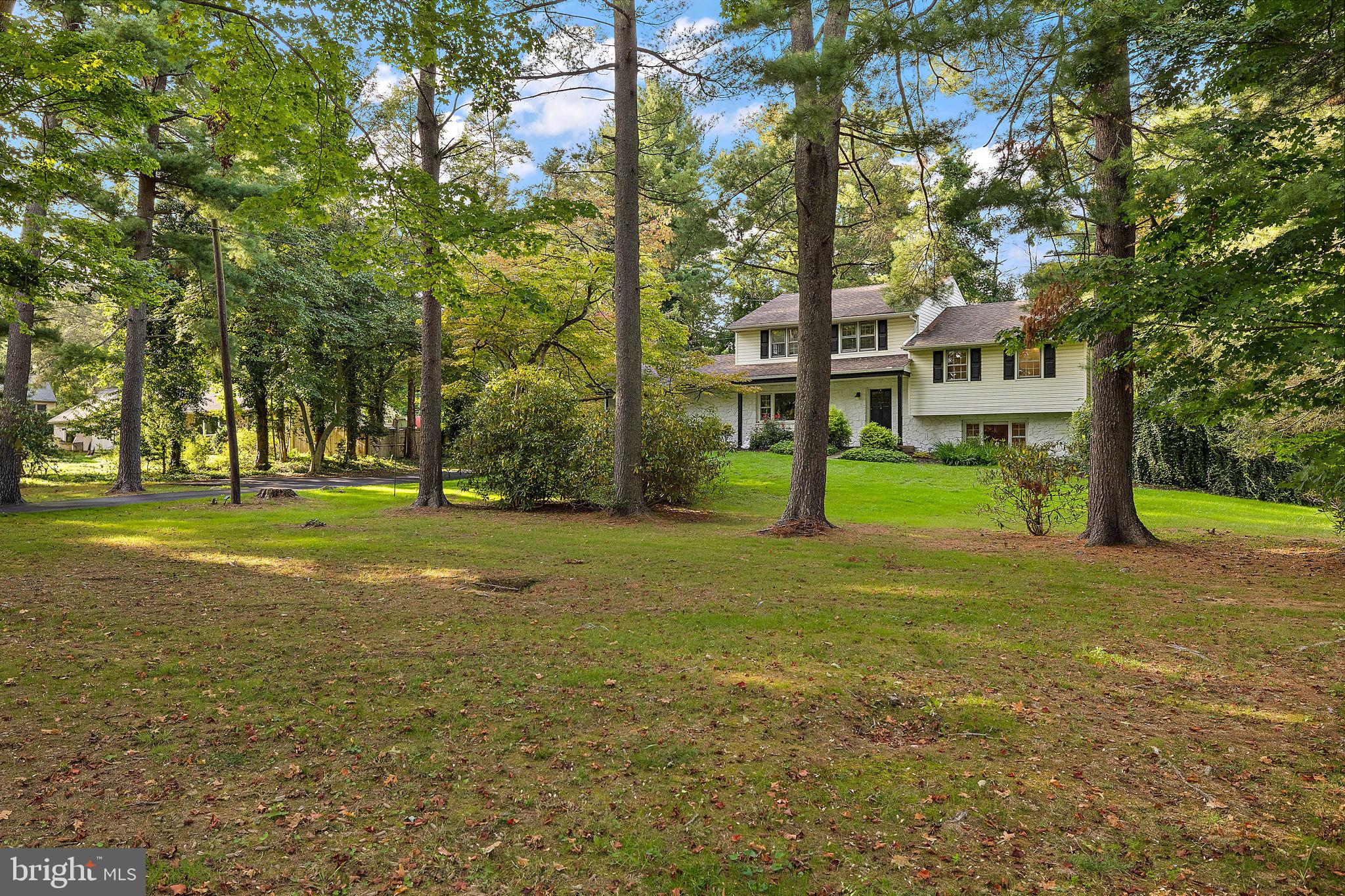 1421 Sugartown Rd