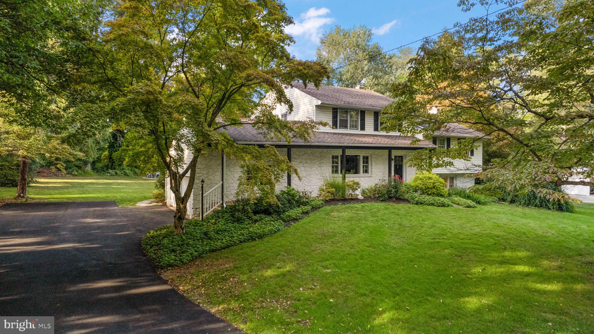 1421 Sugartown Rd