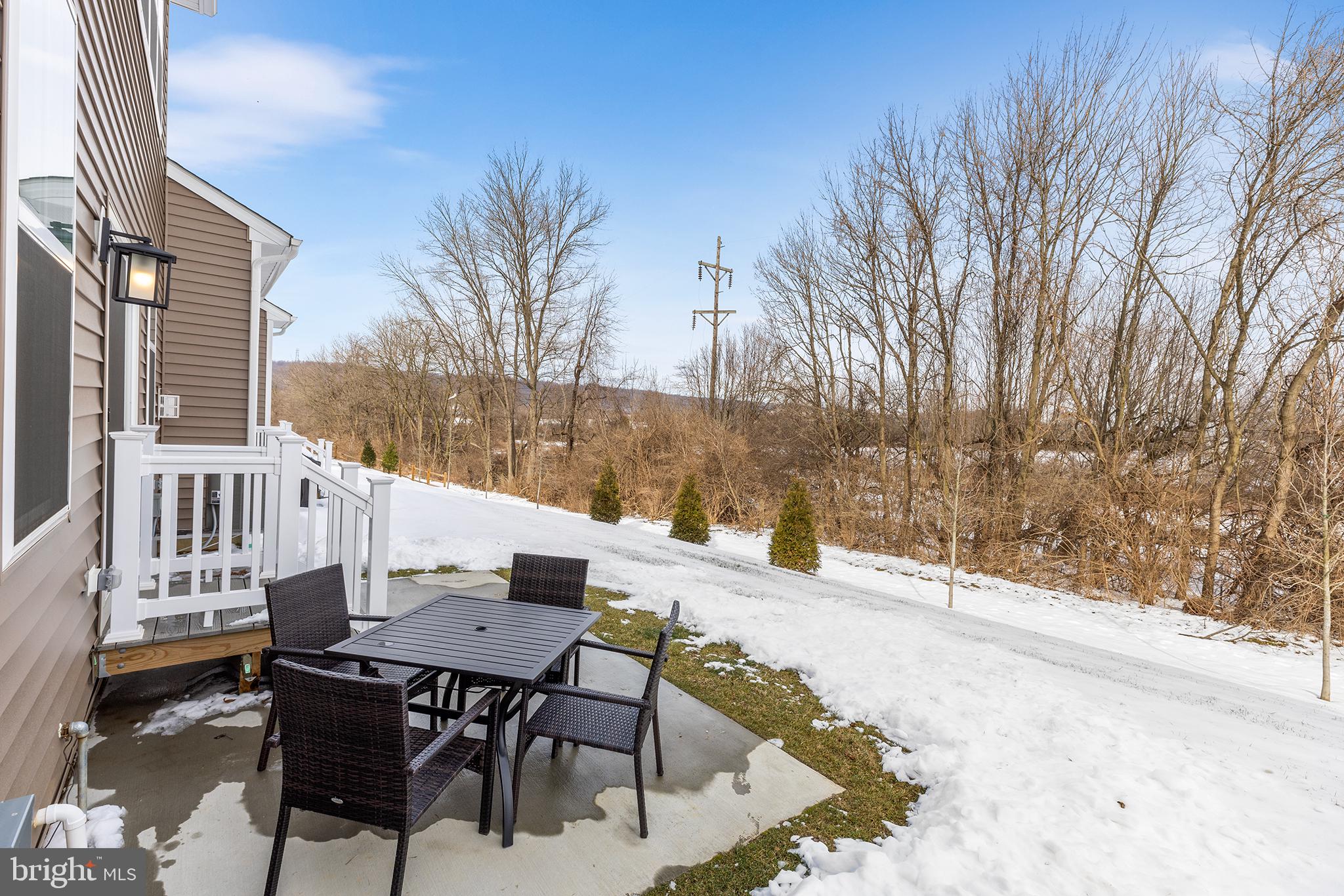 84 Ladbroke Dr
