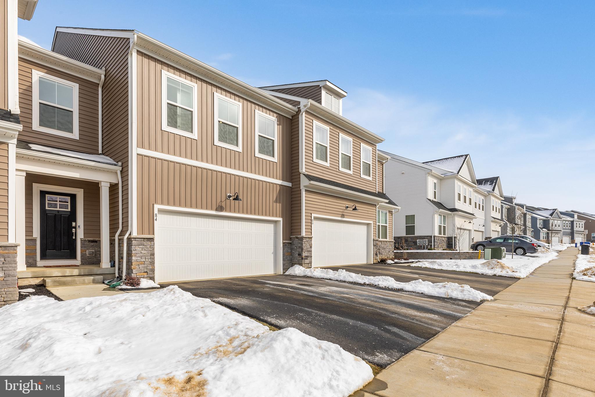 84 Ladbroke Dr