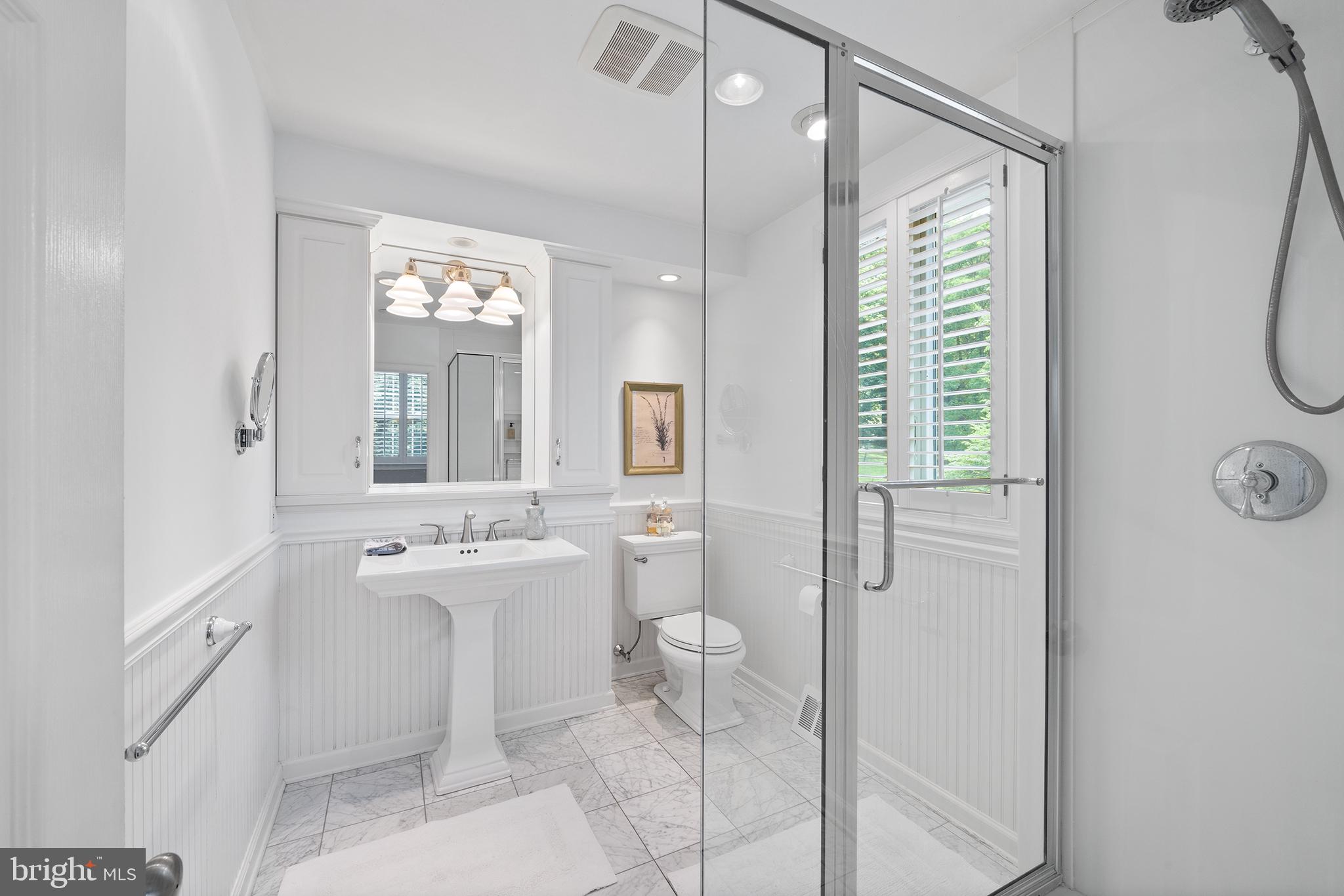 2 Fairhill Cir