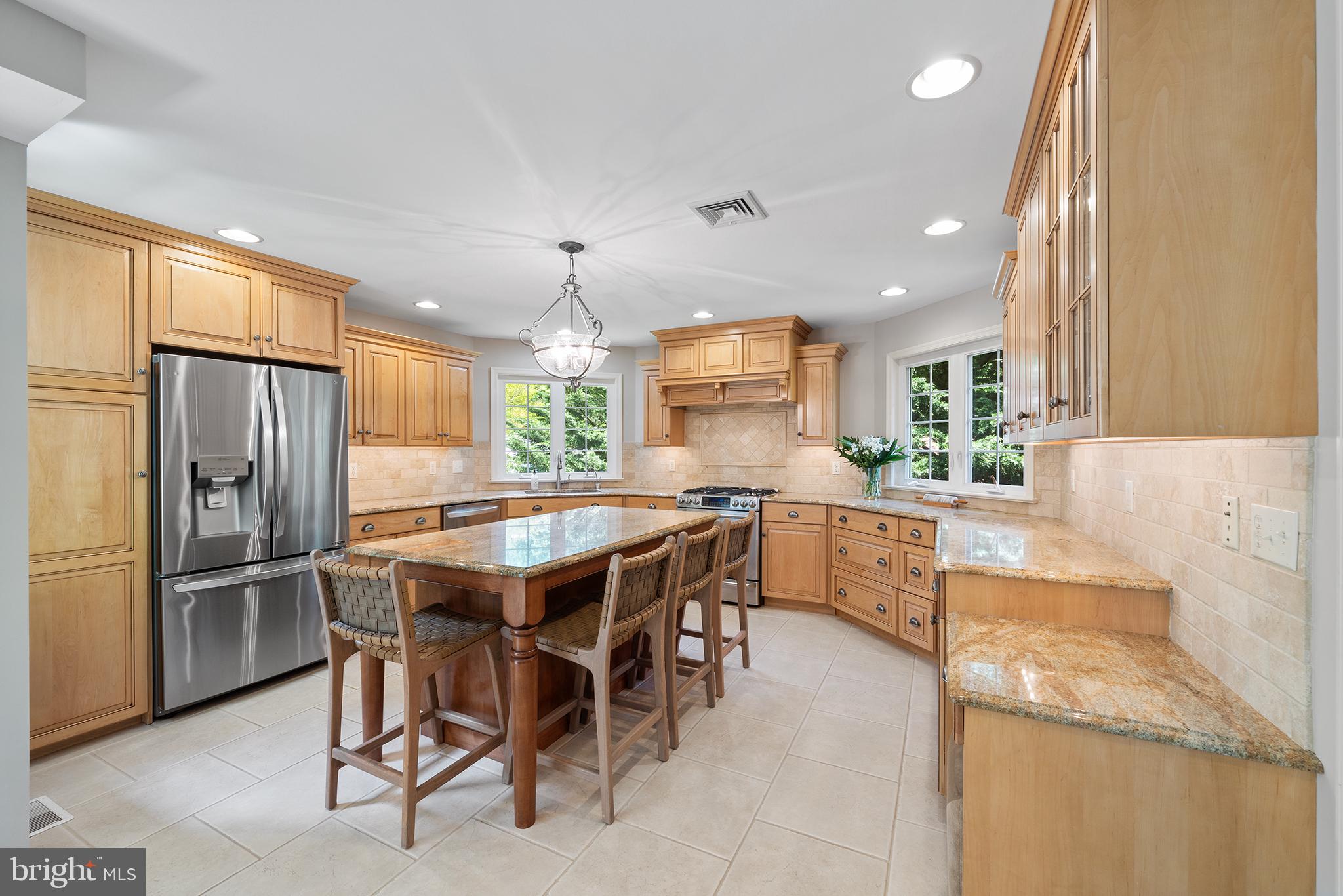 2 Fairhill Cir