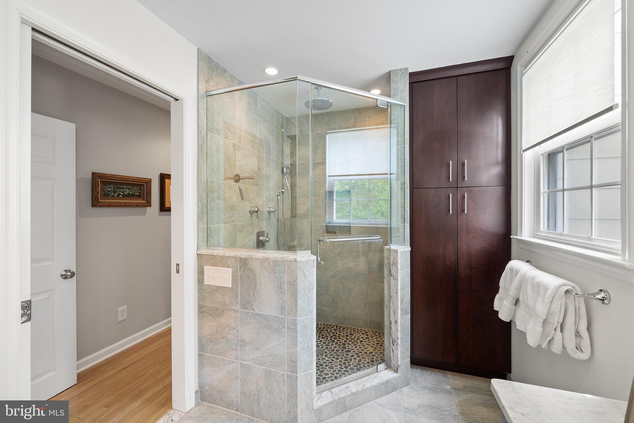 2 Fairhill Cir