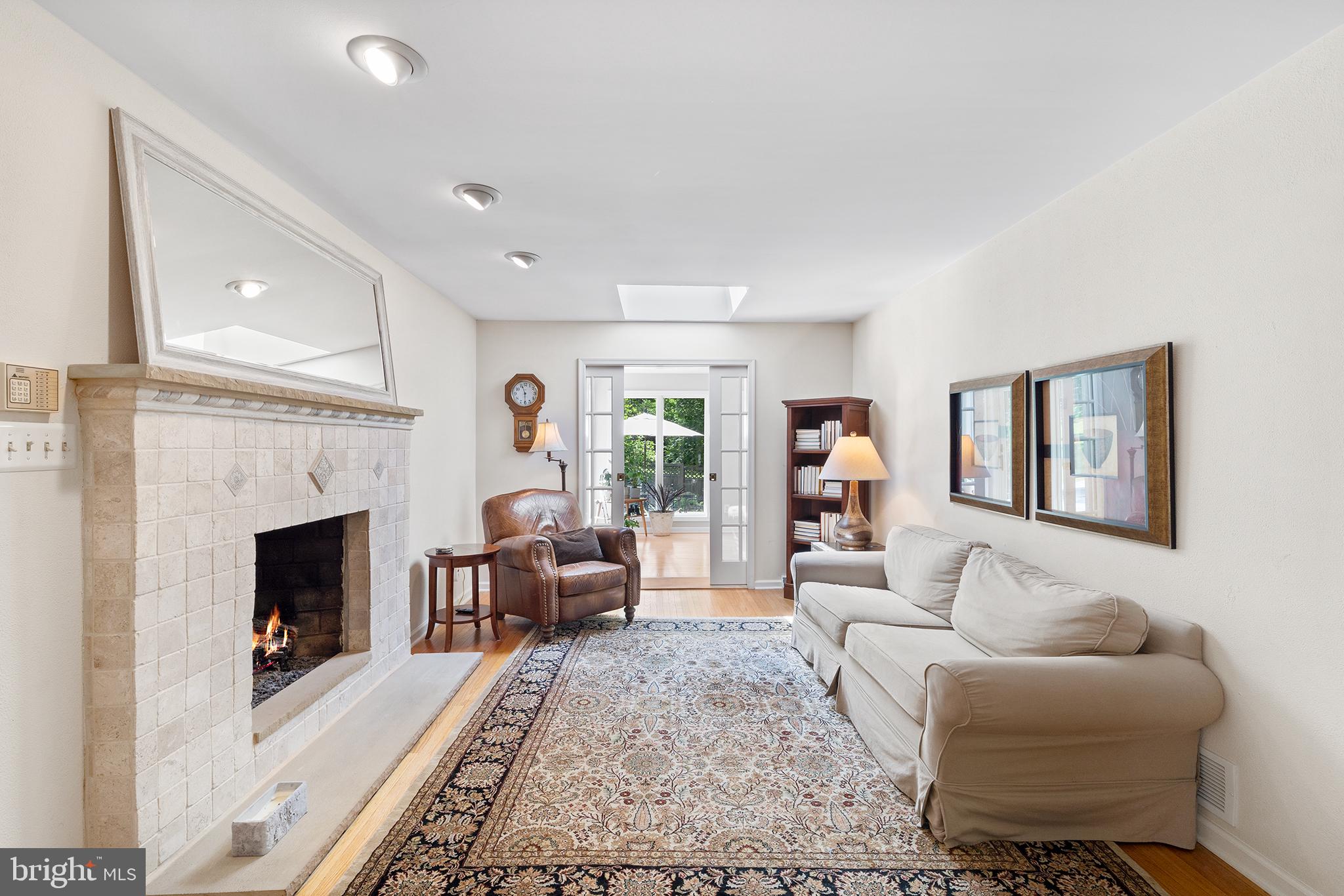 2 Fairhill Cir