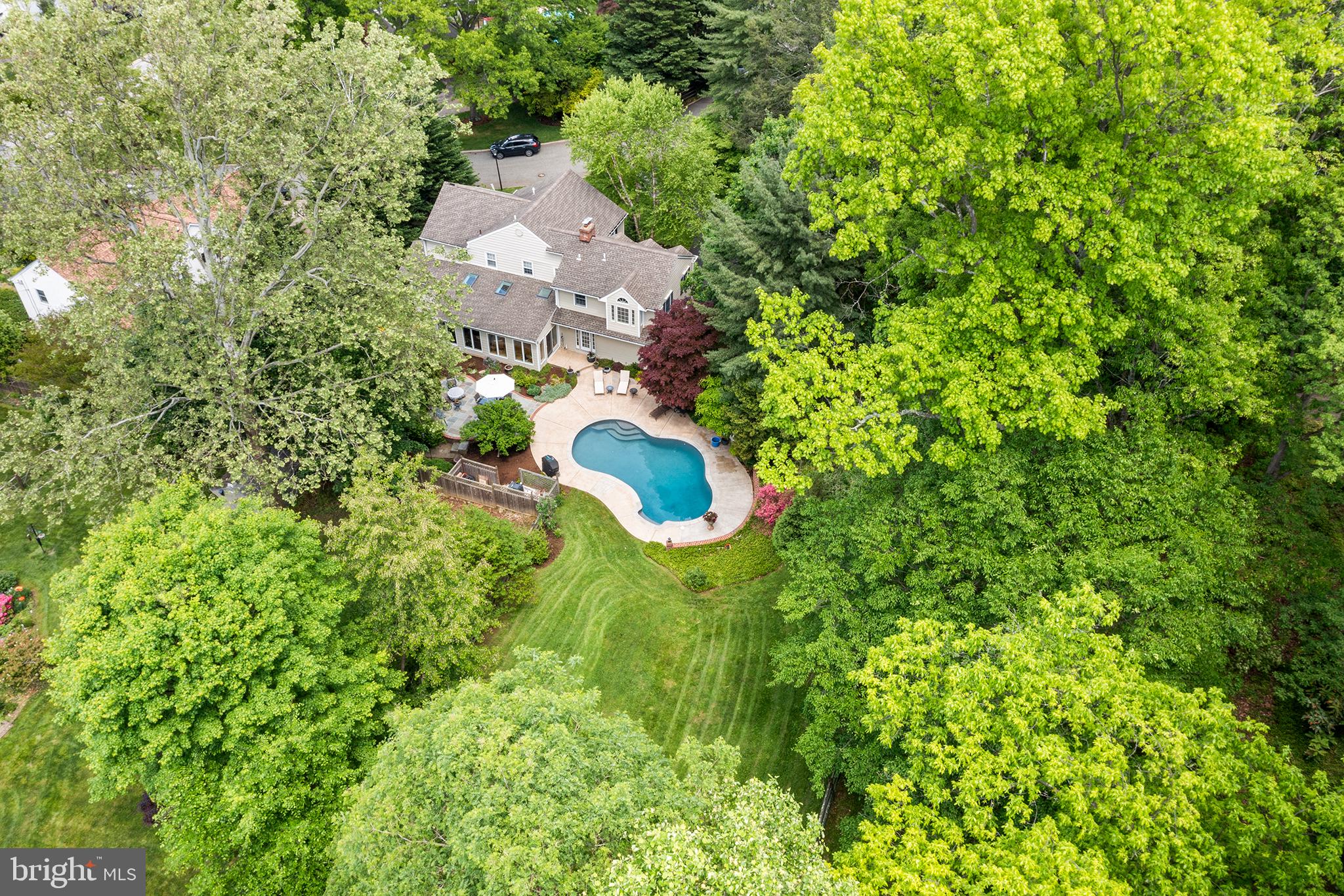 2 Fairhill Cir