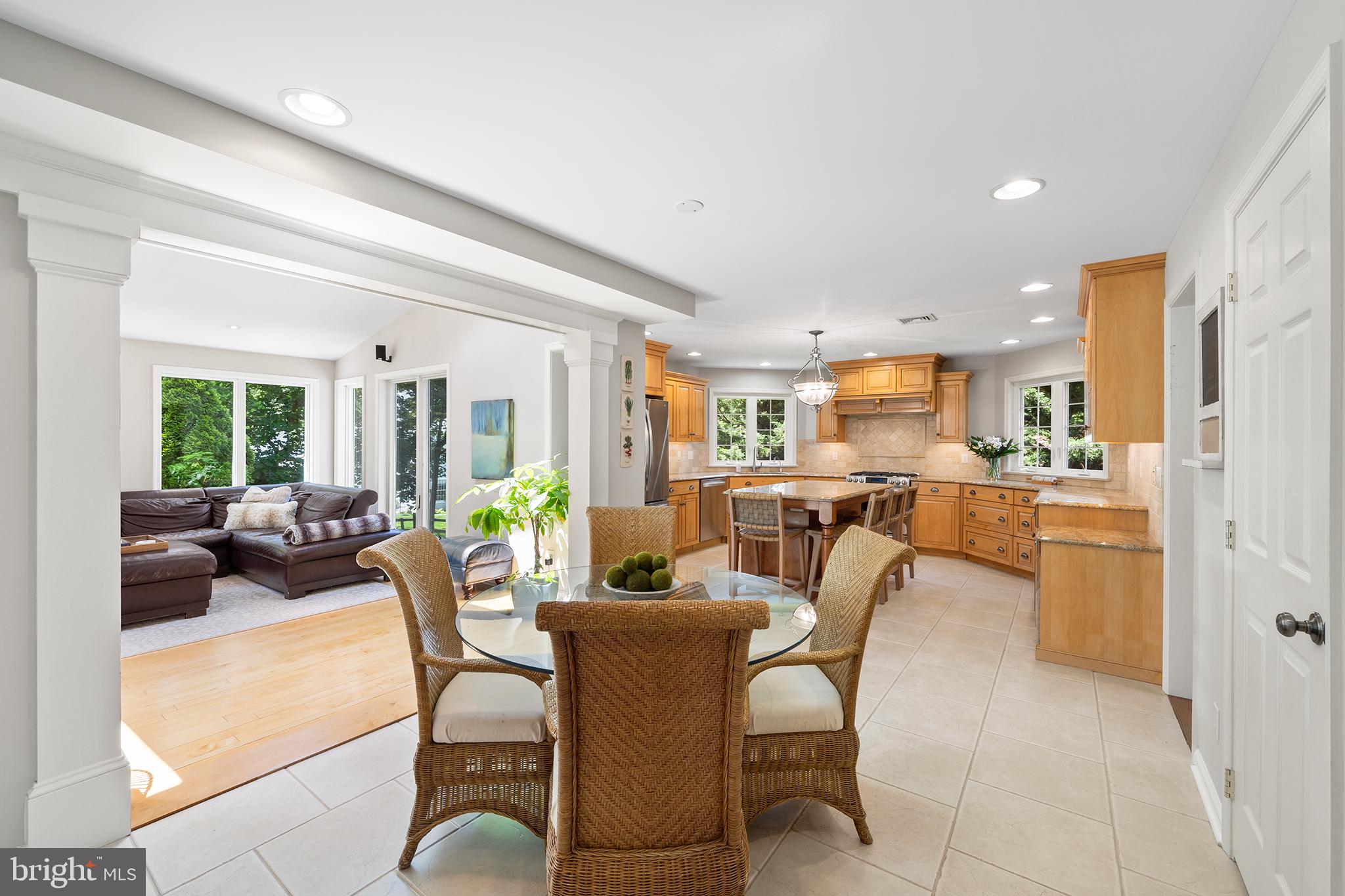 2 Fairhill Cir