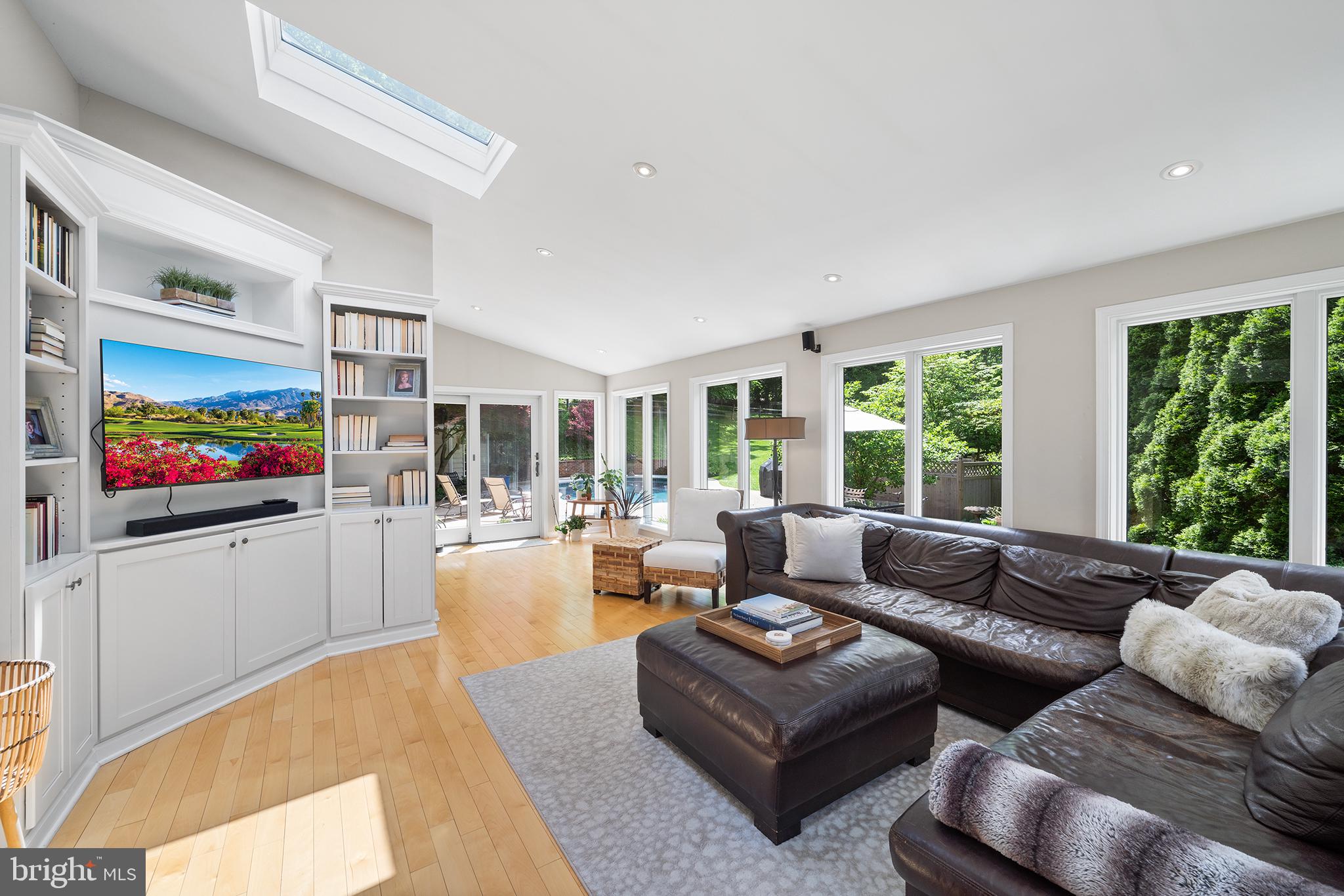 2 Fairhill Cir