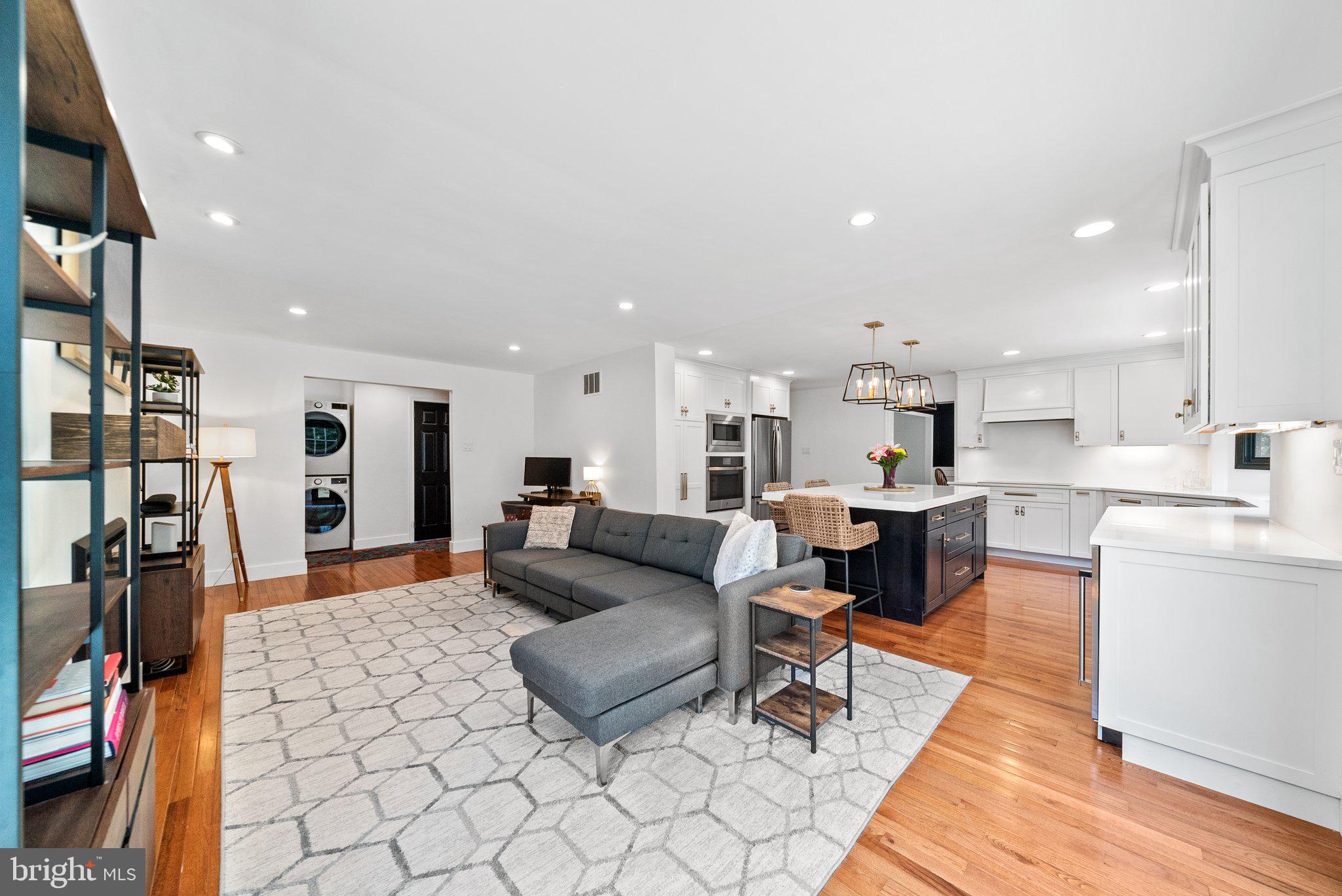 1113 Cotswold Ln