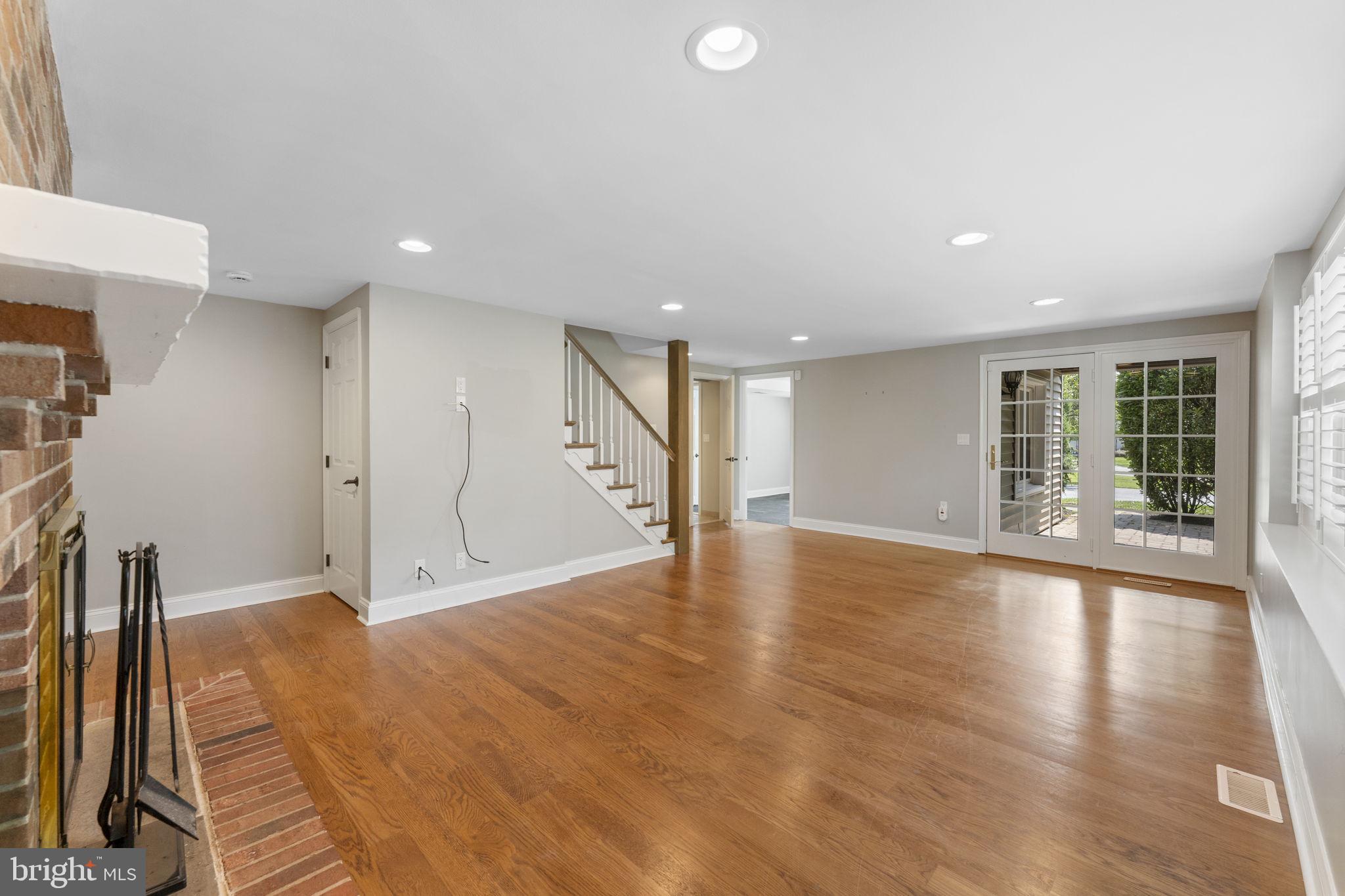 1 Rosewood Cir
