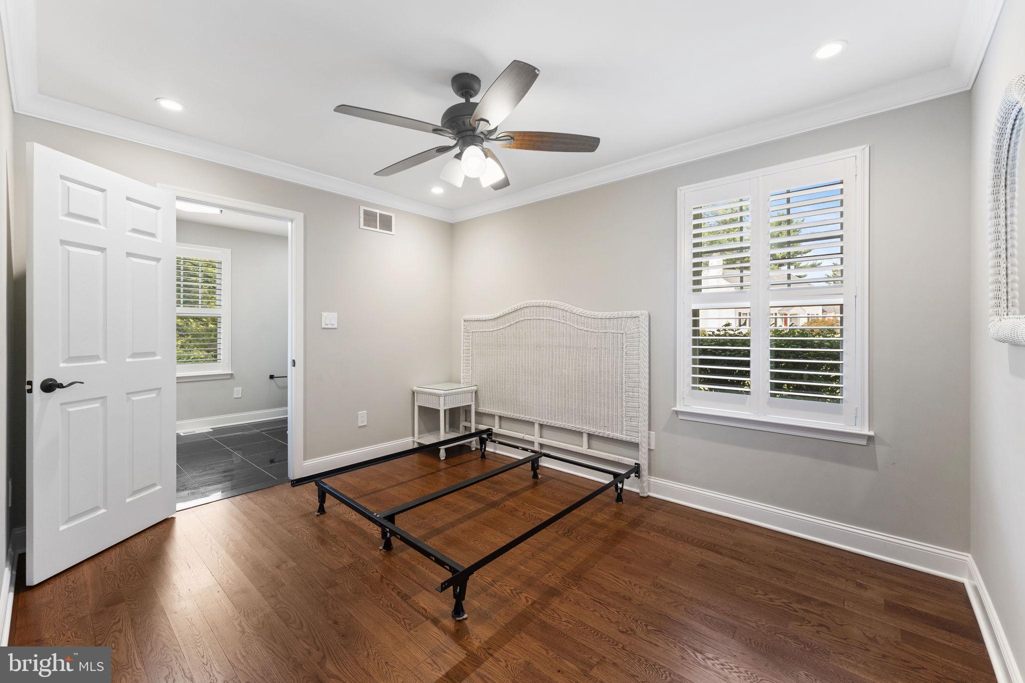 1 Rosewood Cir