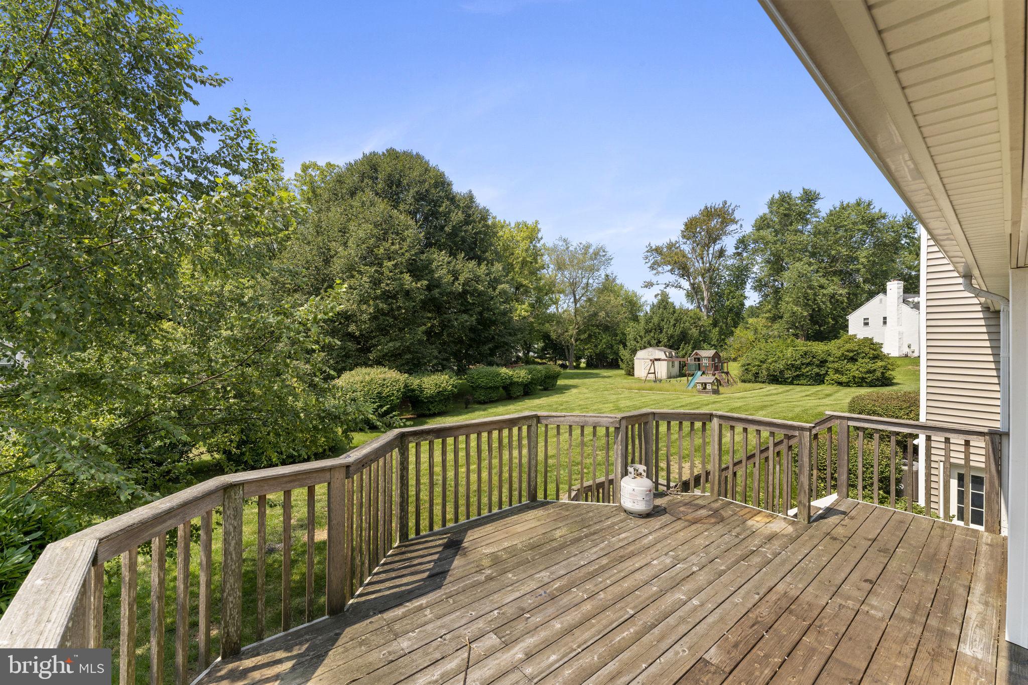 1 Rosewood Cir