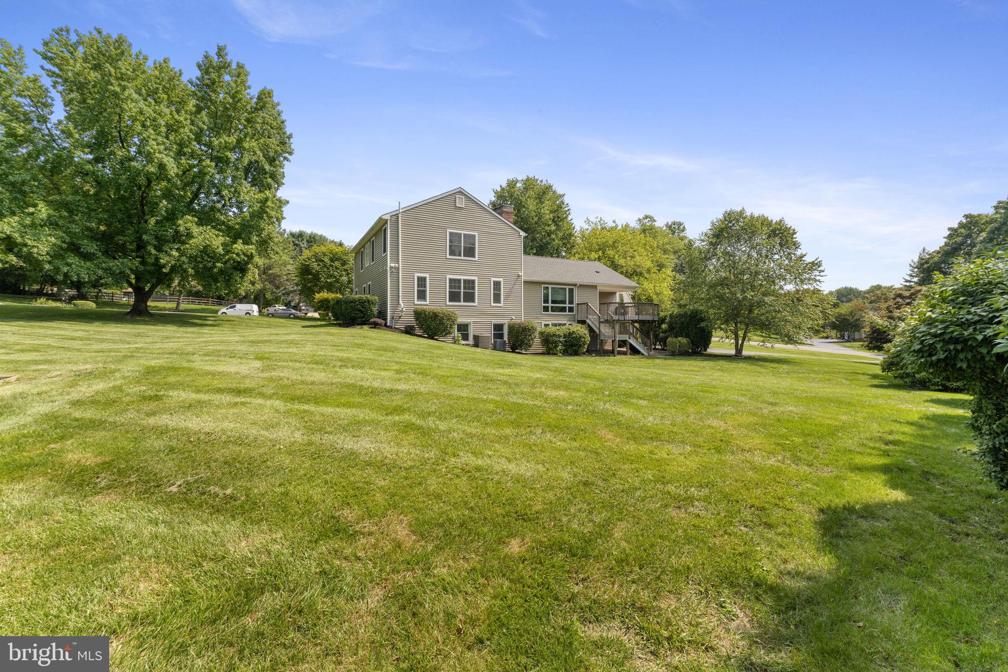 1 Rosewood Cir