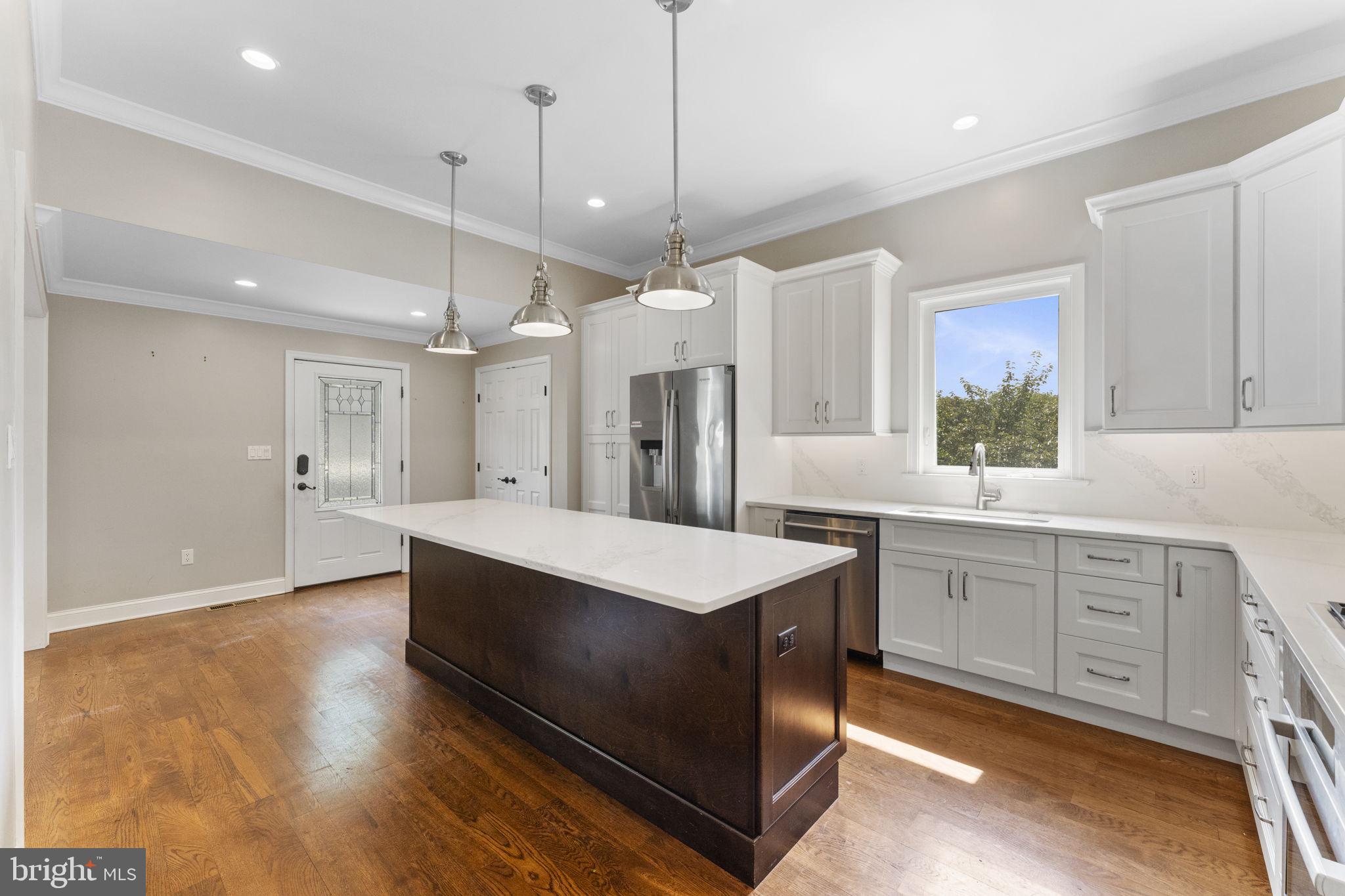 1 Rosewood Cir