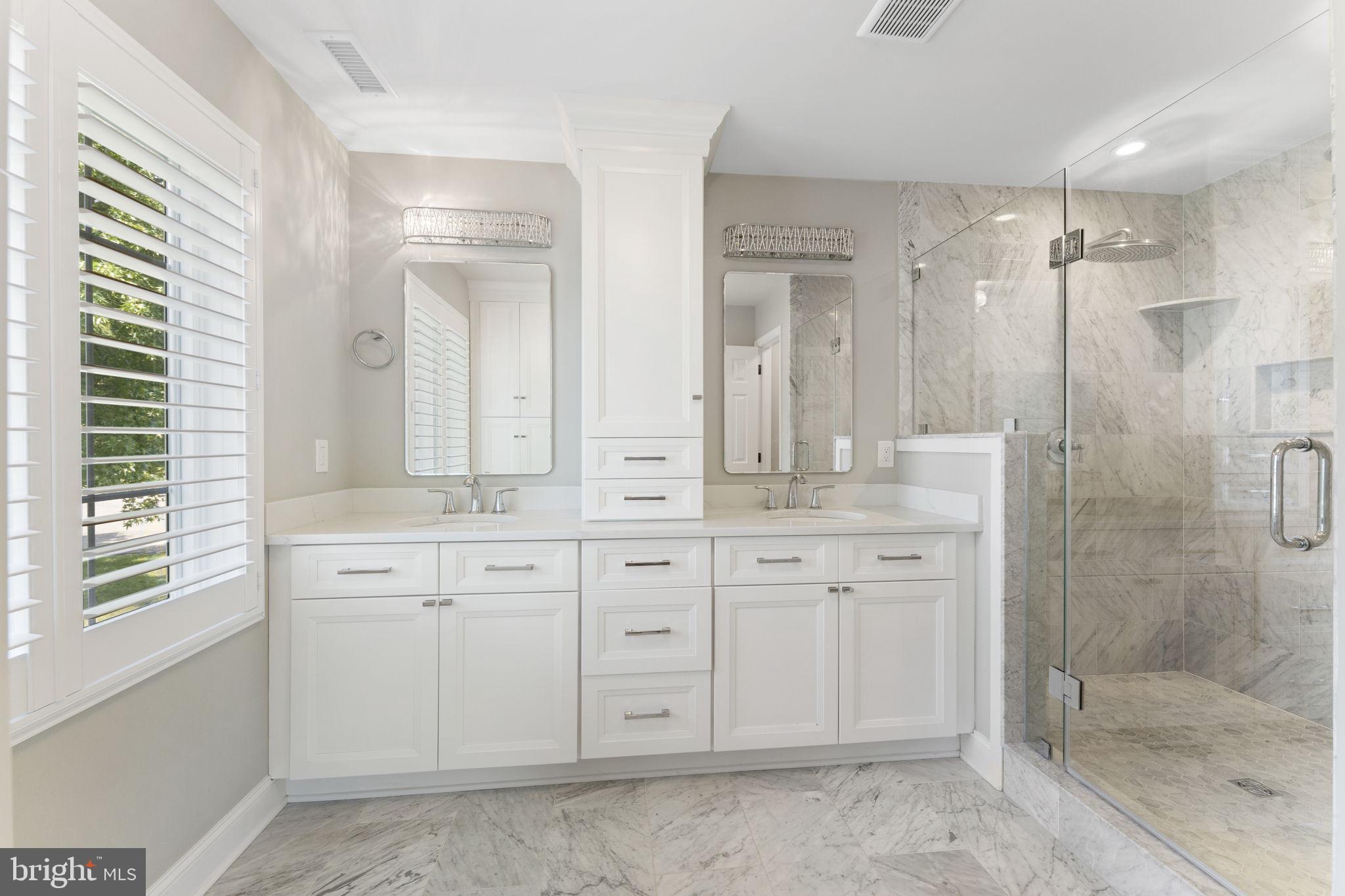 1 Rosewood Cir