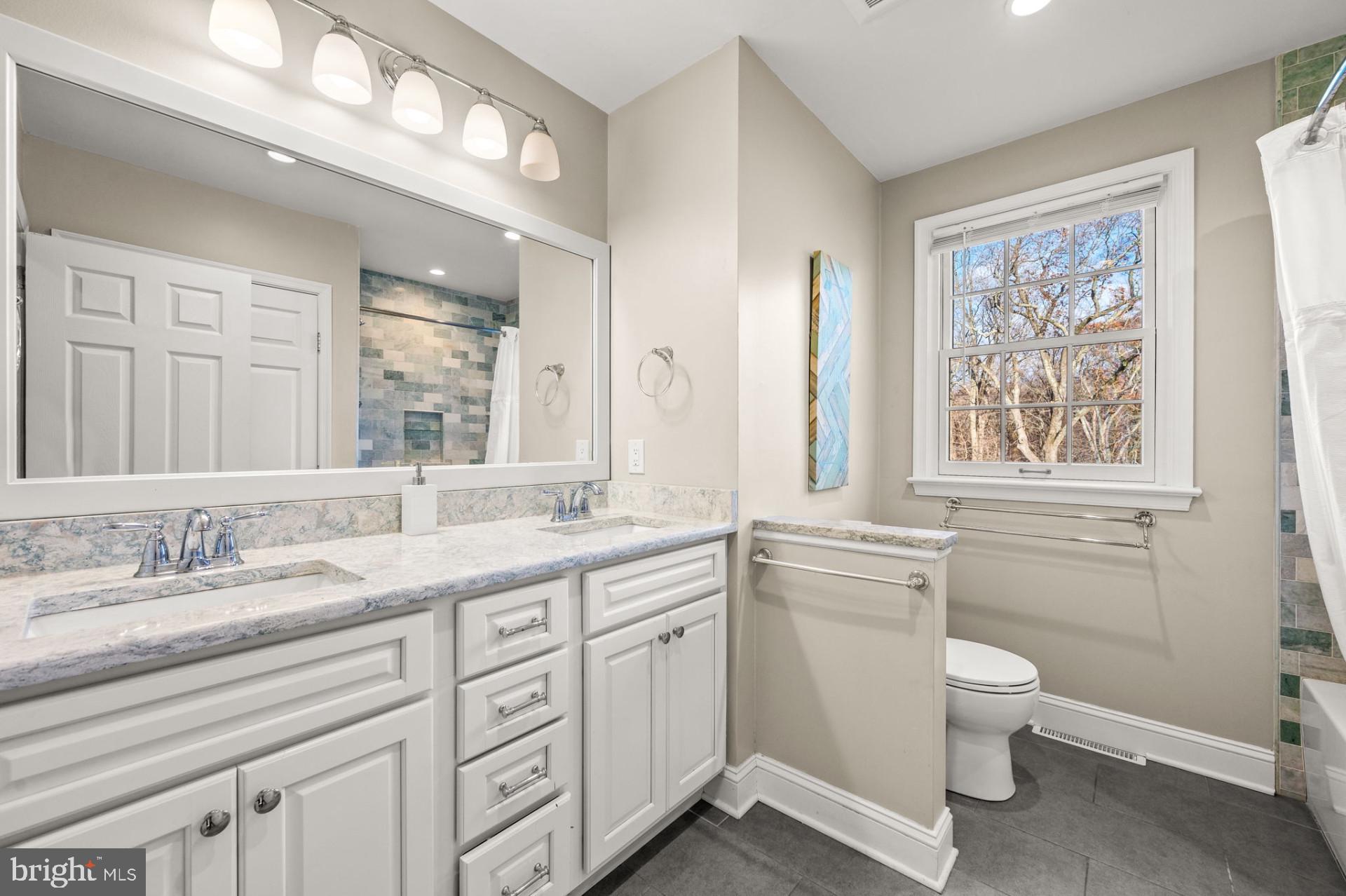 23 Collegeview Dr