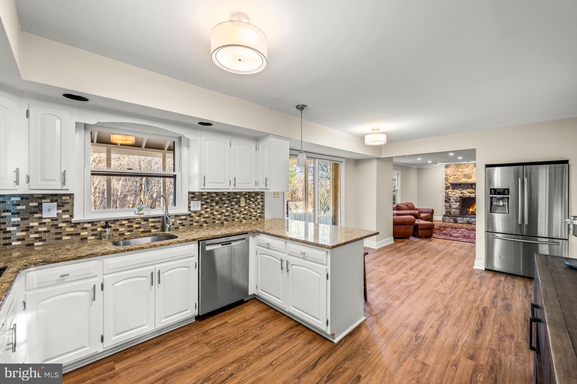 23 Collegeview Dr