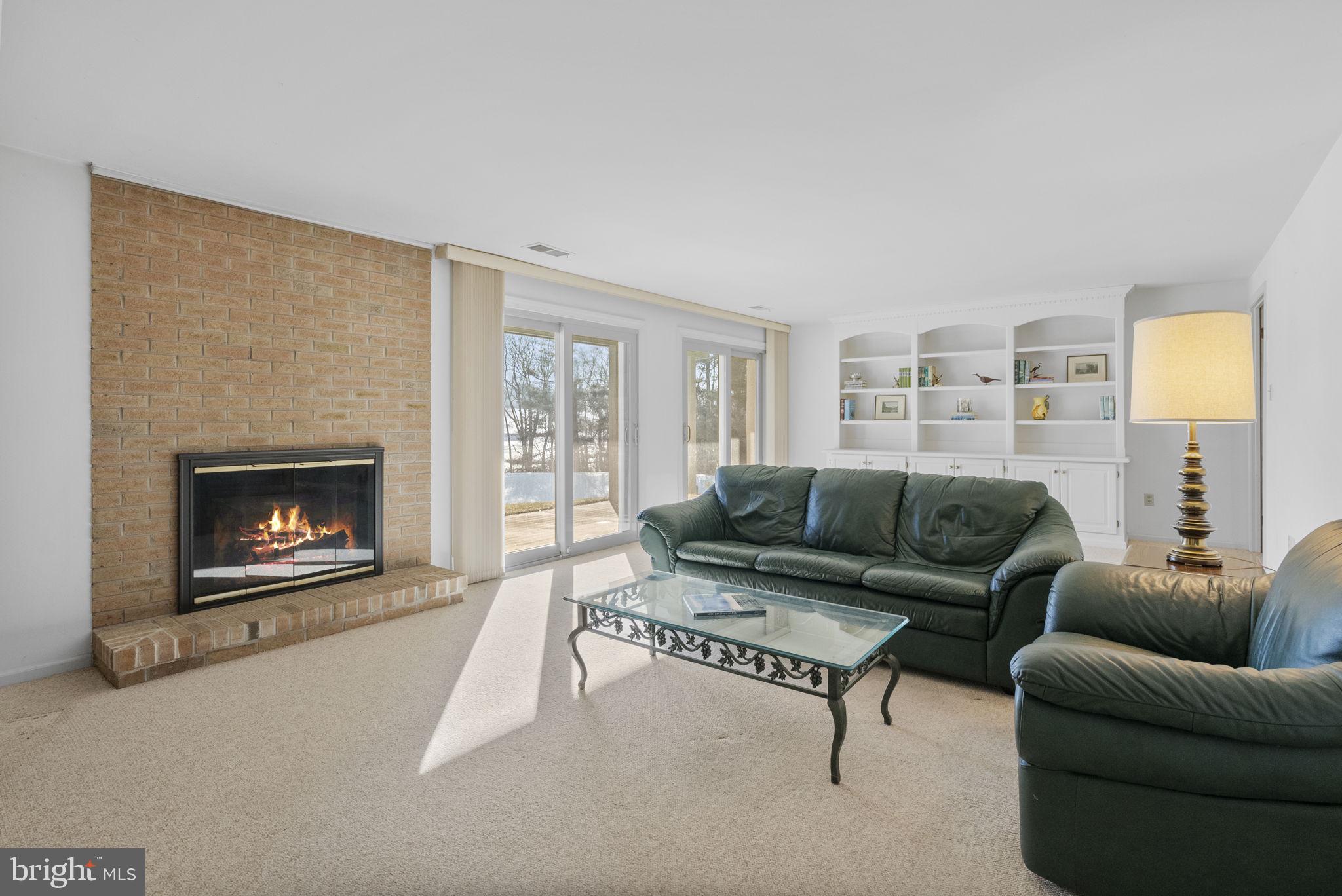 1135 Mews Ln