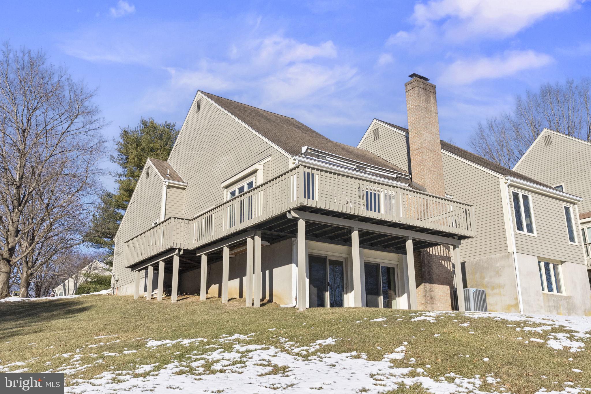 1135 Mews Ln