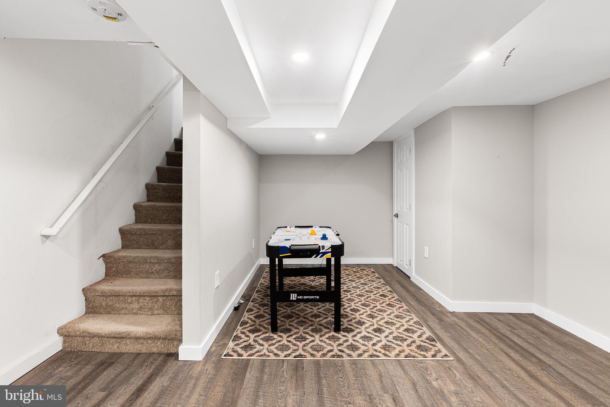 262 Poplar Ave