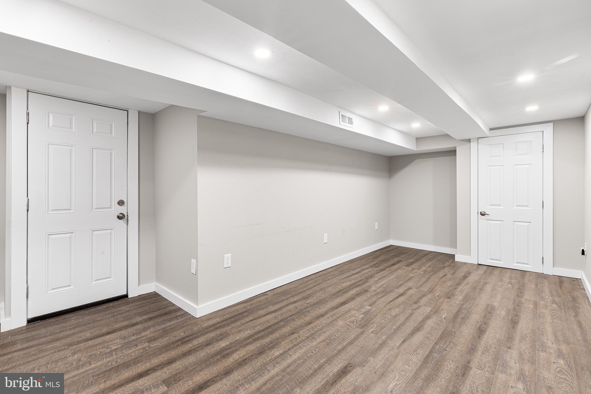 262 Poplar Ave