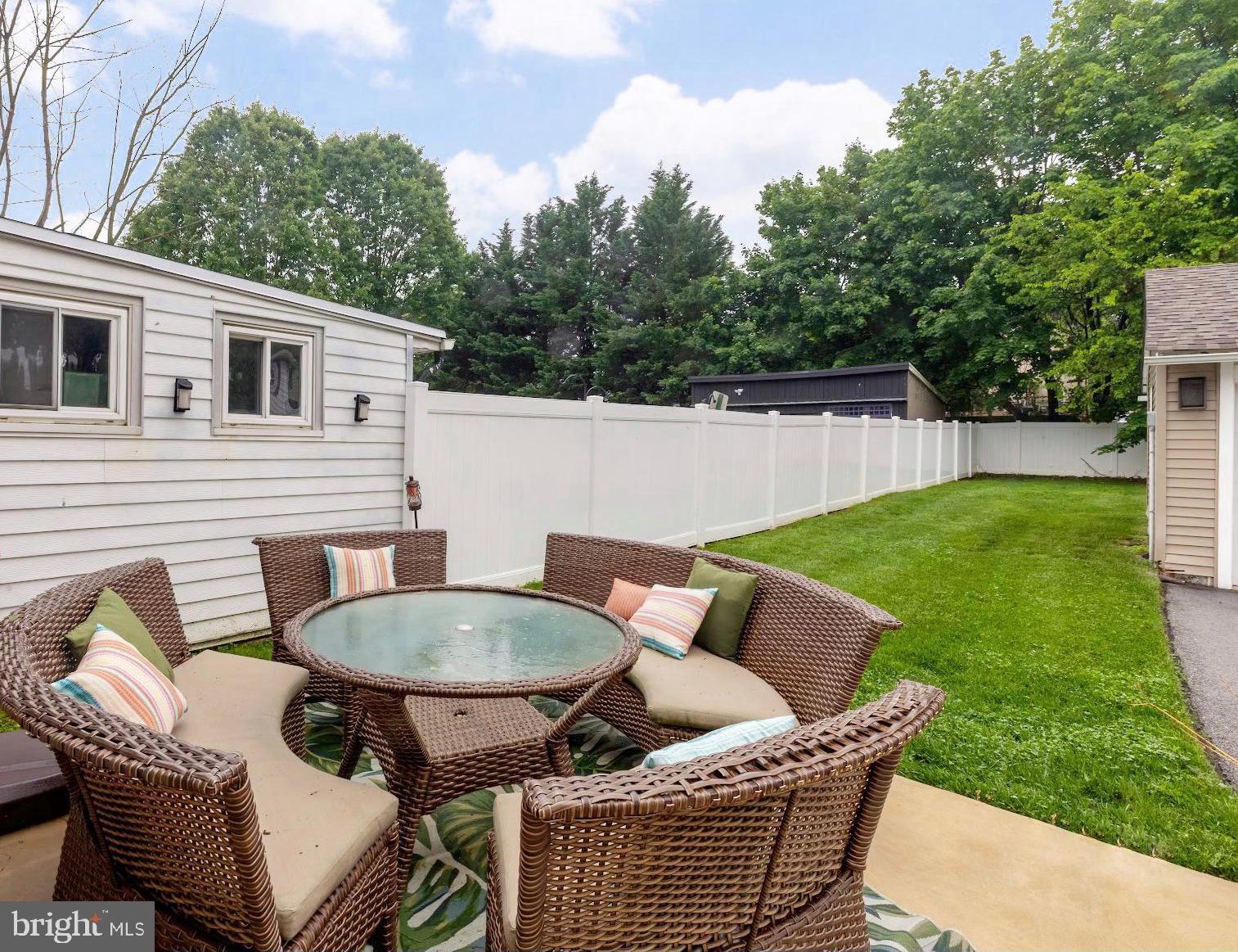 262 Poplar Ave