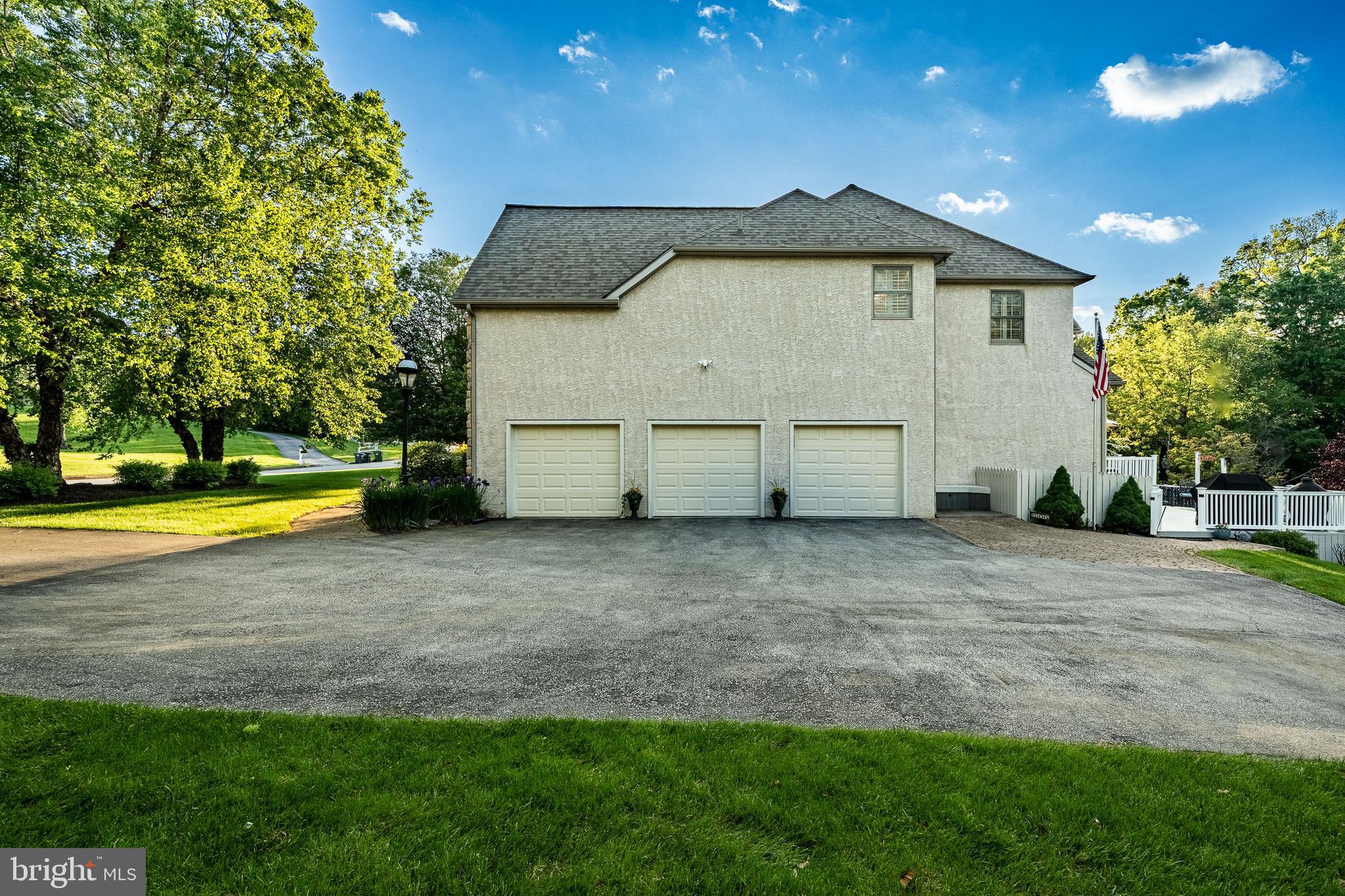 201 Ivystone Dr