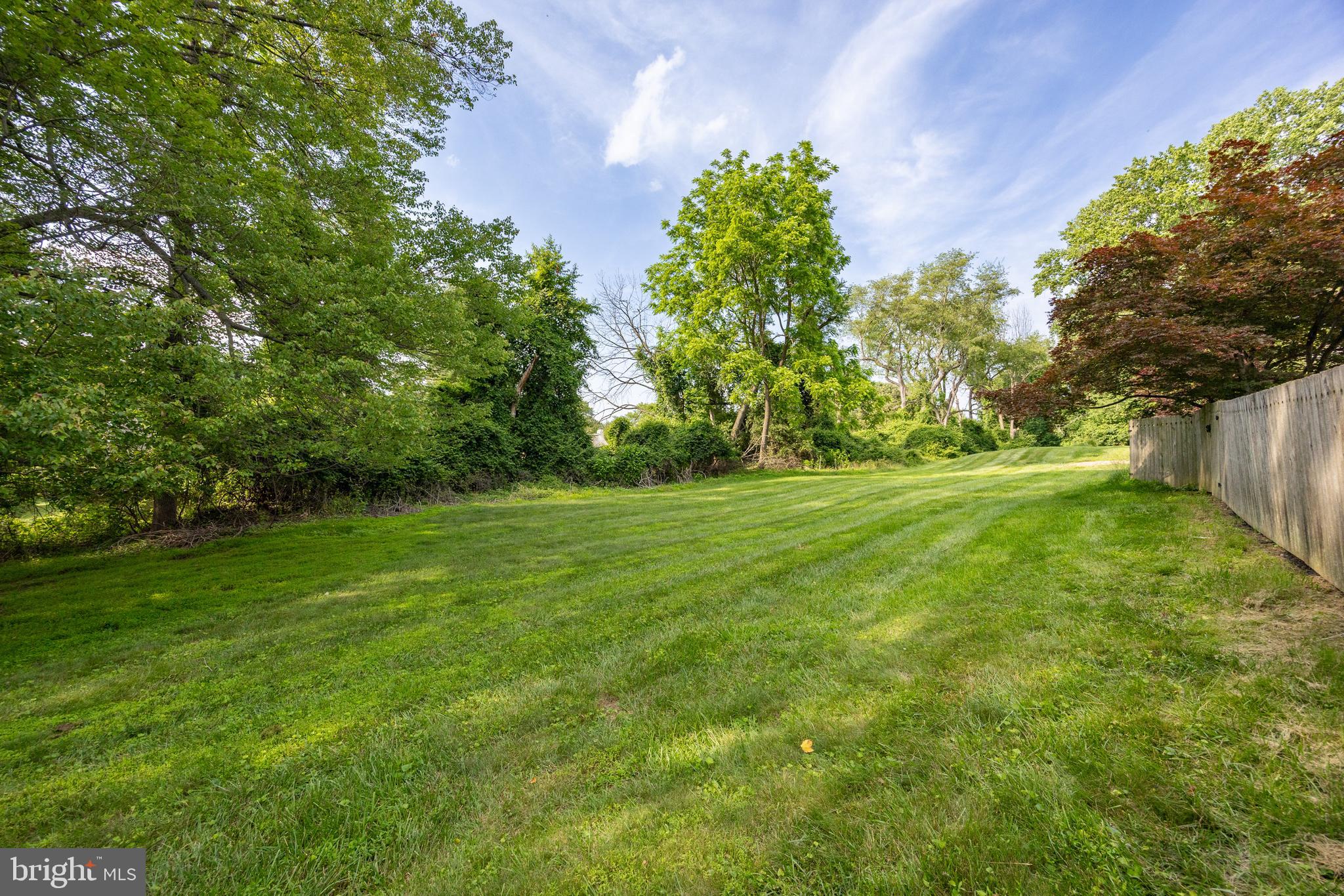 105 Hedgerow Ln