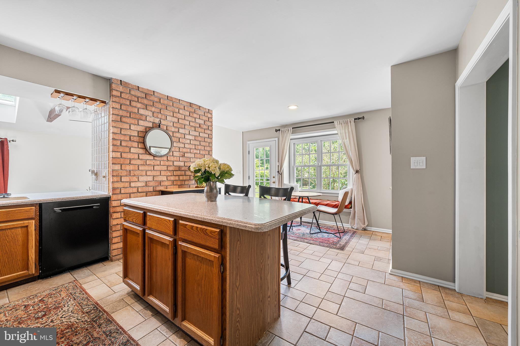 212 Overcreek Rd