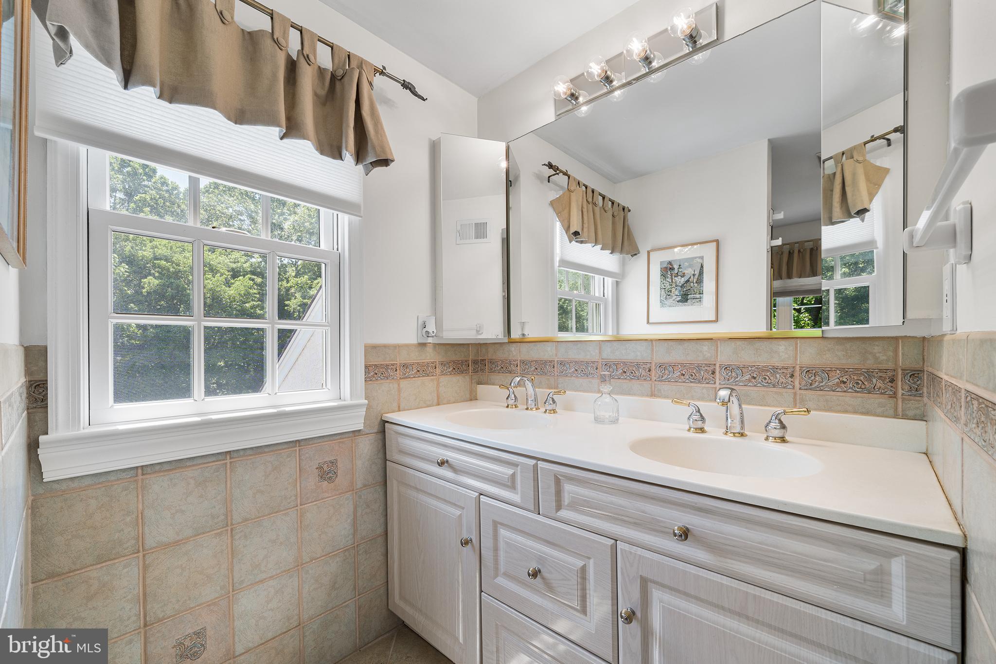 212 Overcreek Rd