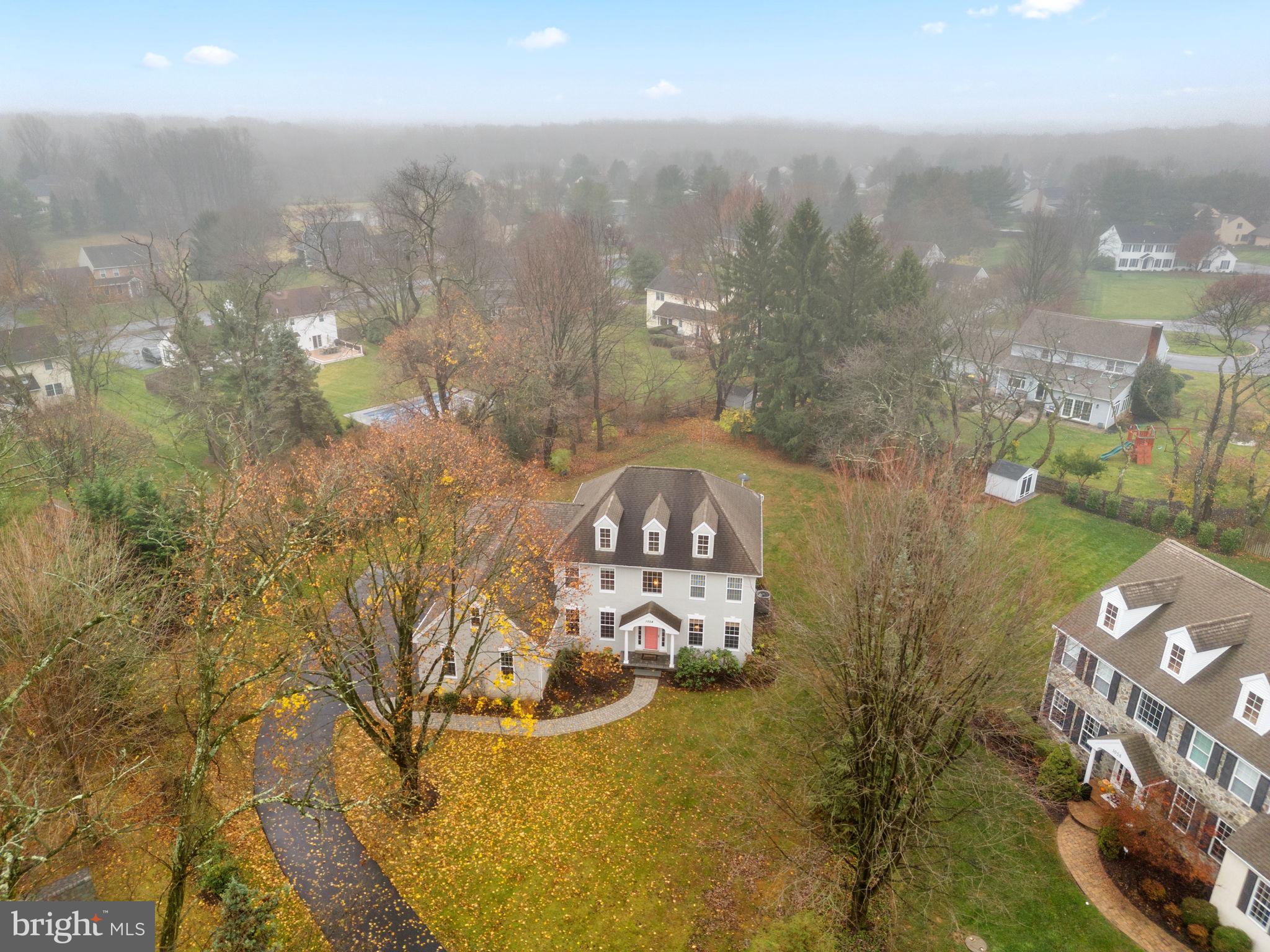 1054 W KING ROAD