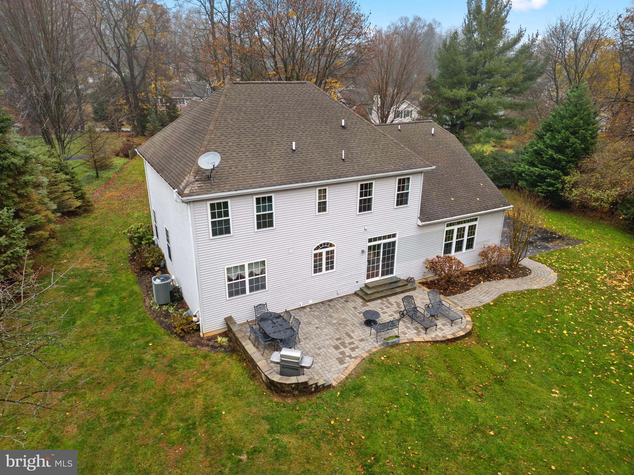 1054 W KING ROAD