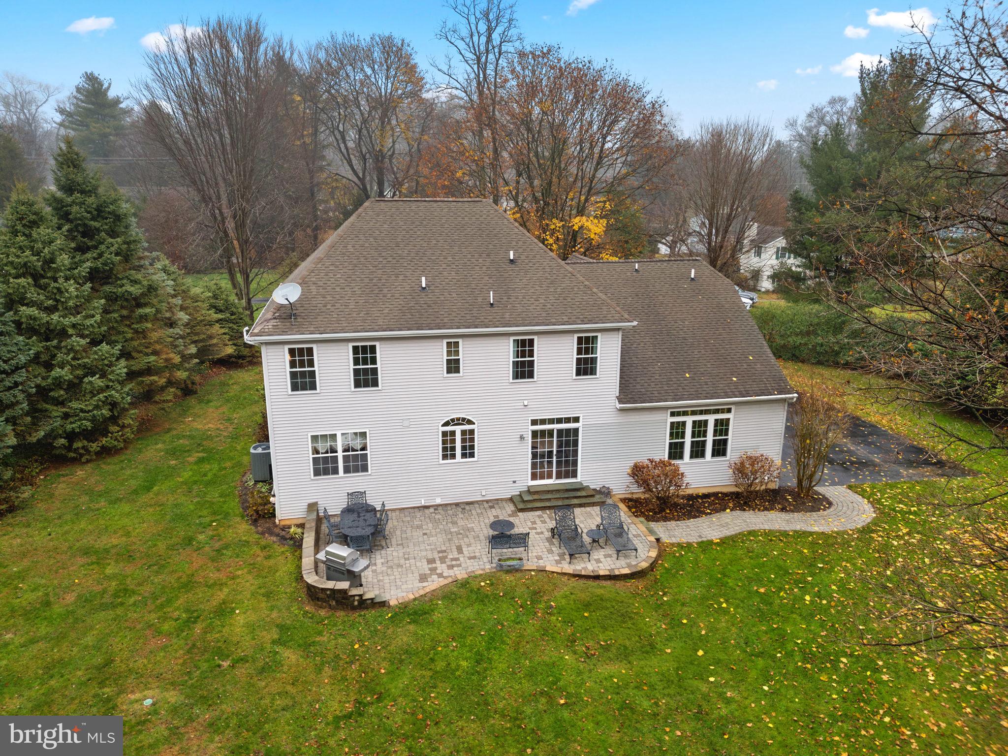 1054 W KING ROAD