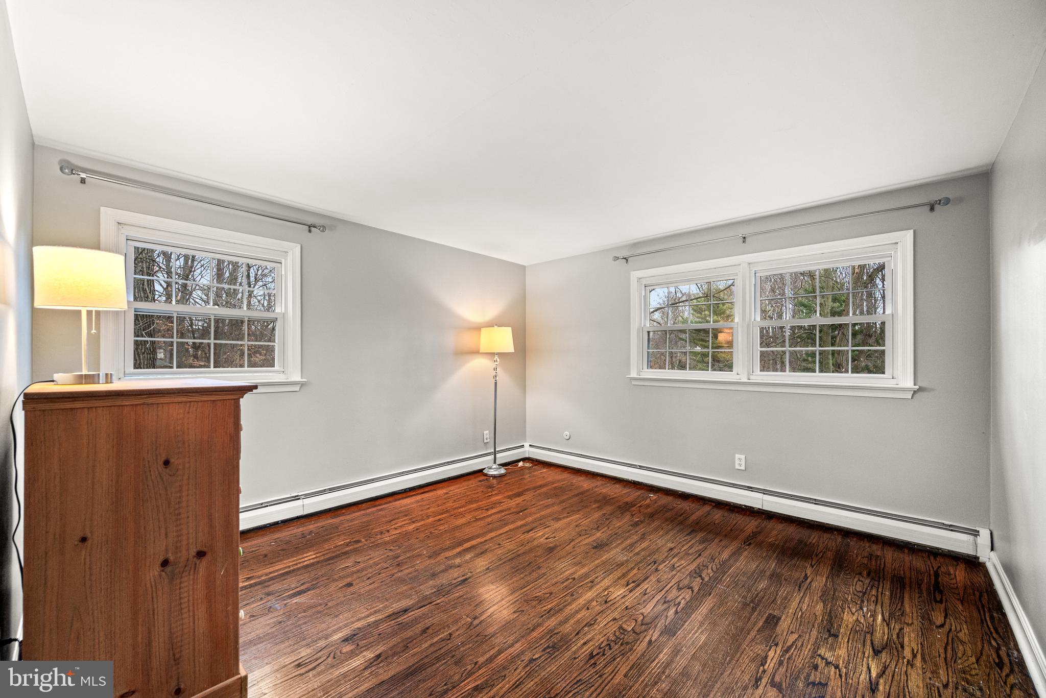 1467 GLENBROOK LANE