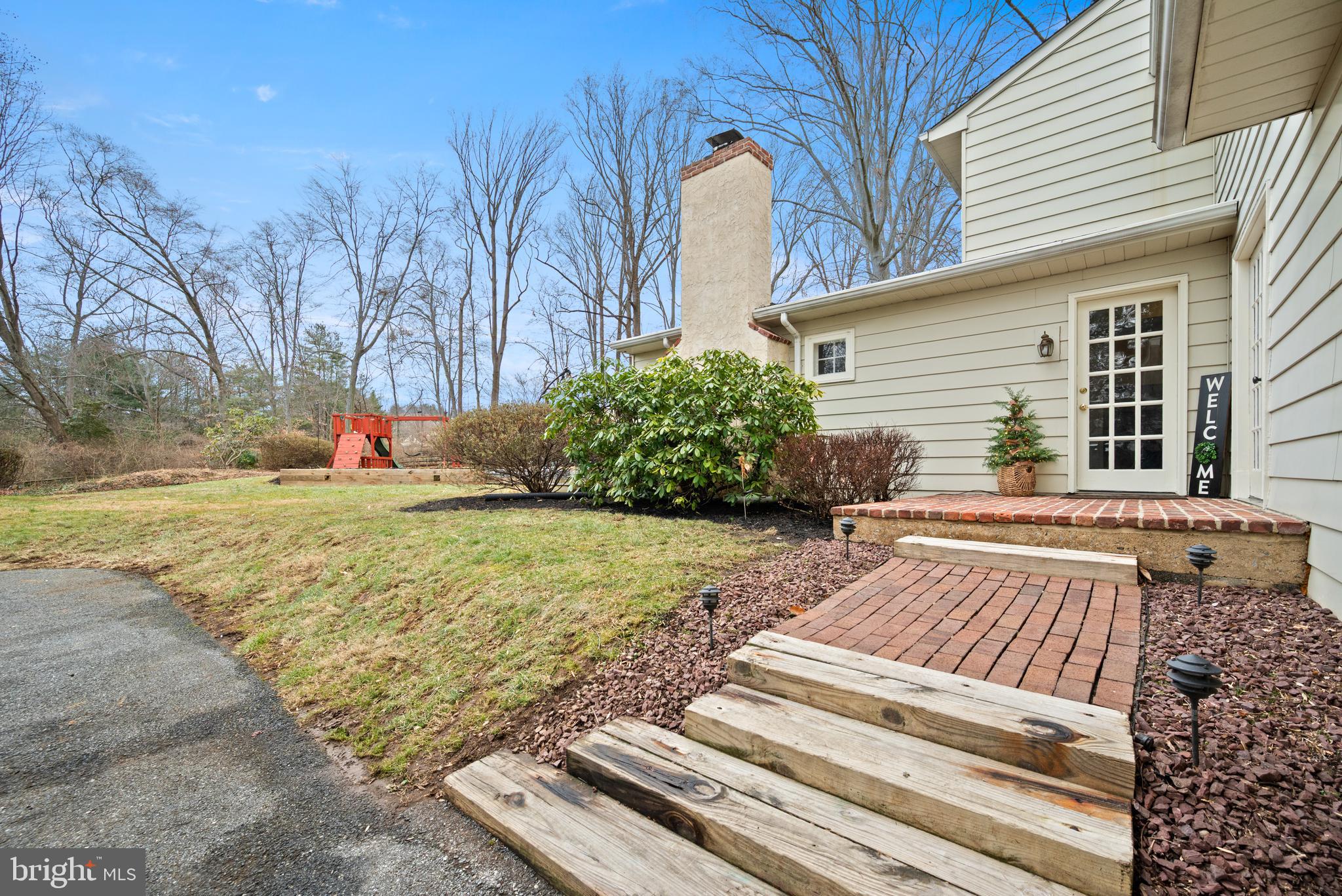 1467 GLENBROOK LANE